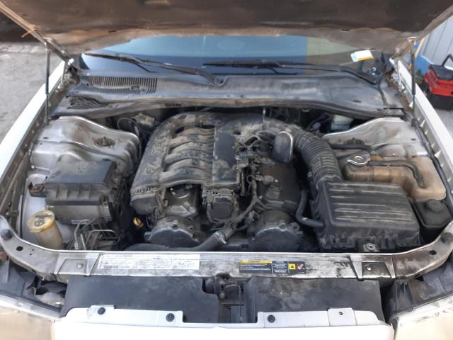 Photo 10 VIN: 2C3KA53G76H221146 - CHRYSLER 300 