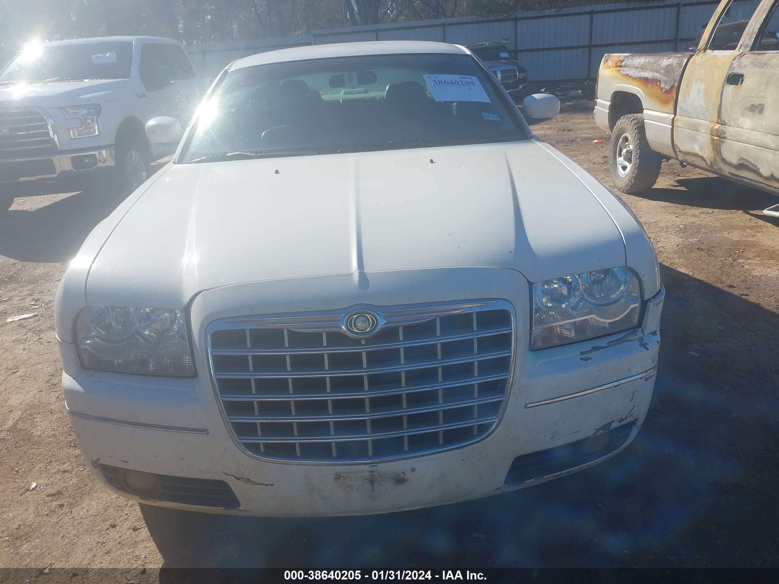 Photo 5 VIN: 2C3KA53G76H458932 - CHRYSLER 300 