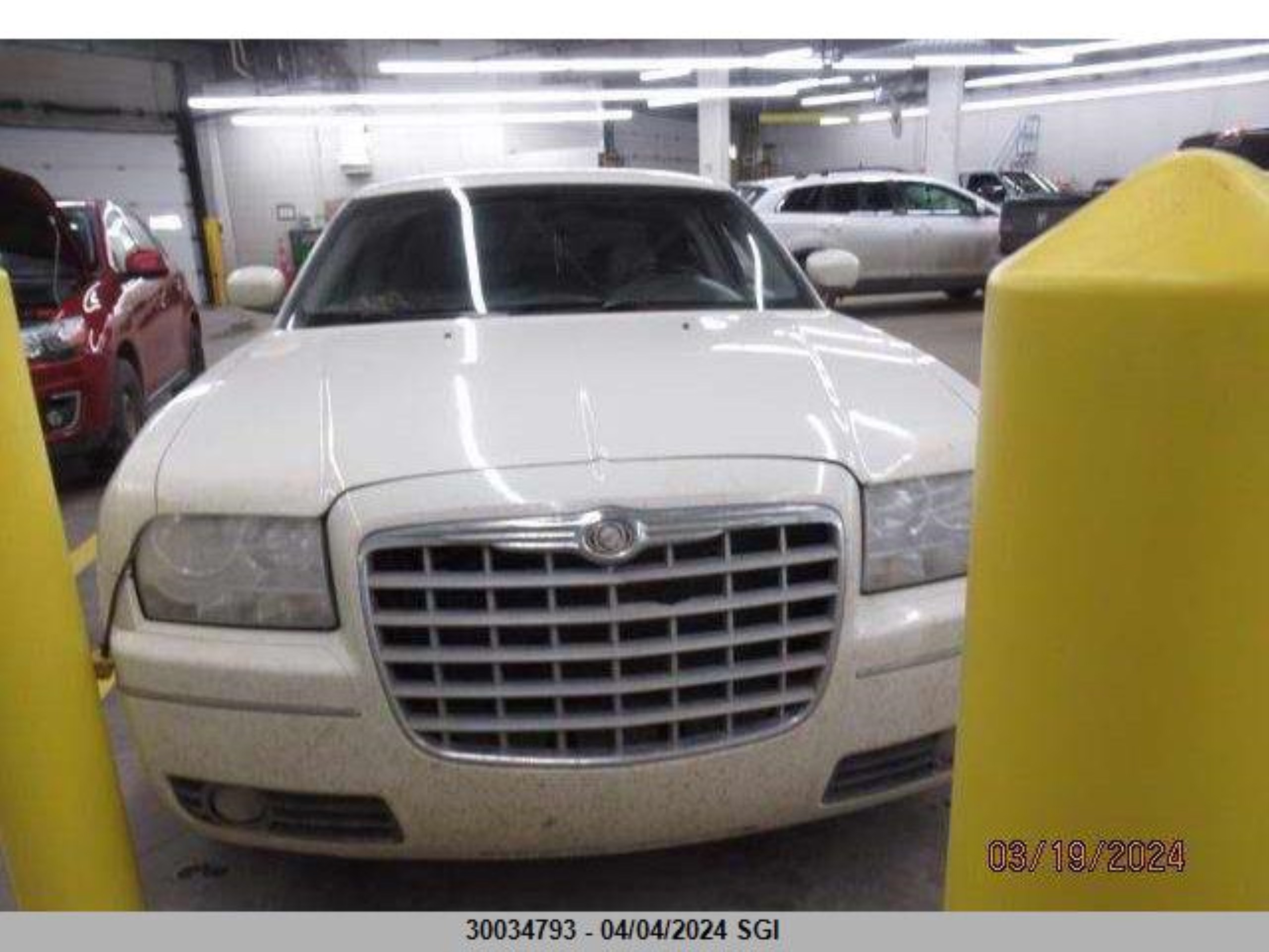 Photo 4 VIN: 2C3KA53G77H776227 - CHRYSLER 300 