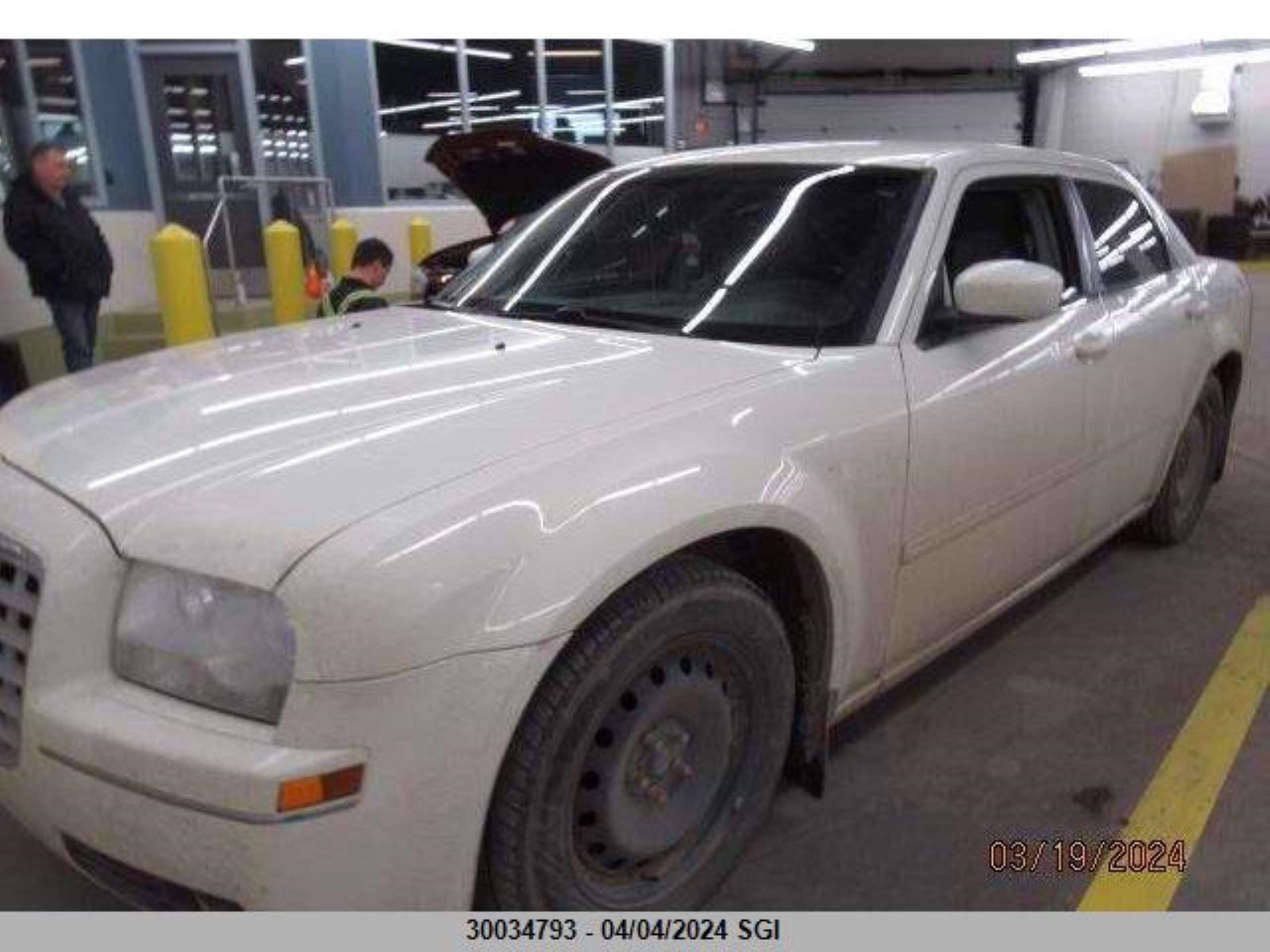 Photo 7 VIN: 2C3KA53G77H776227 - CHRYSLER 300 