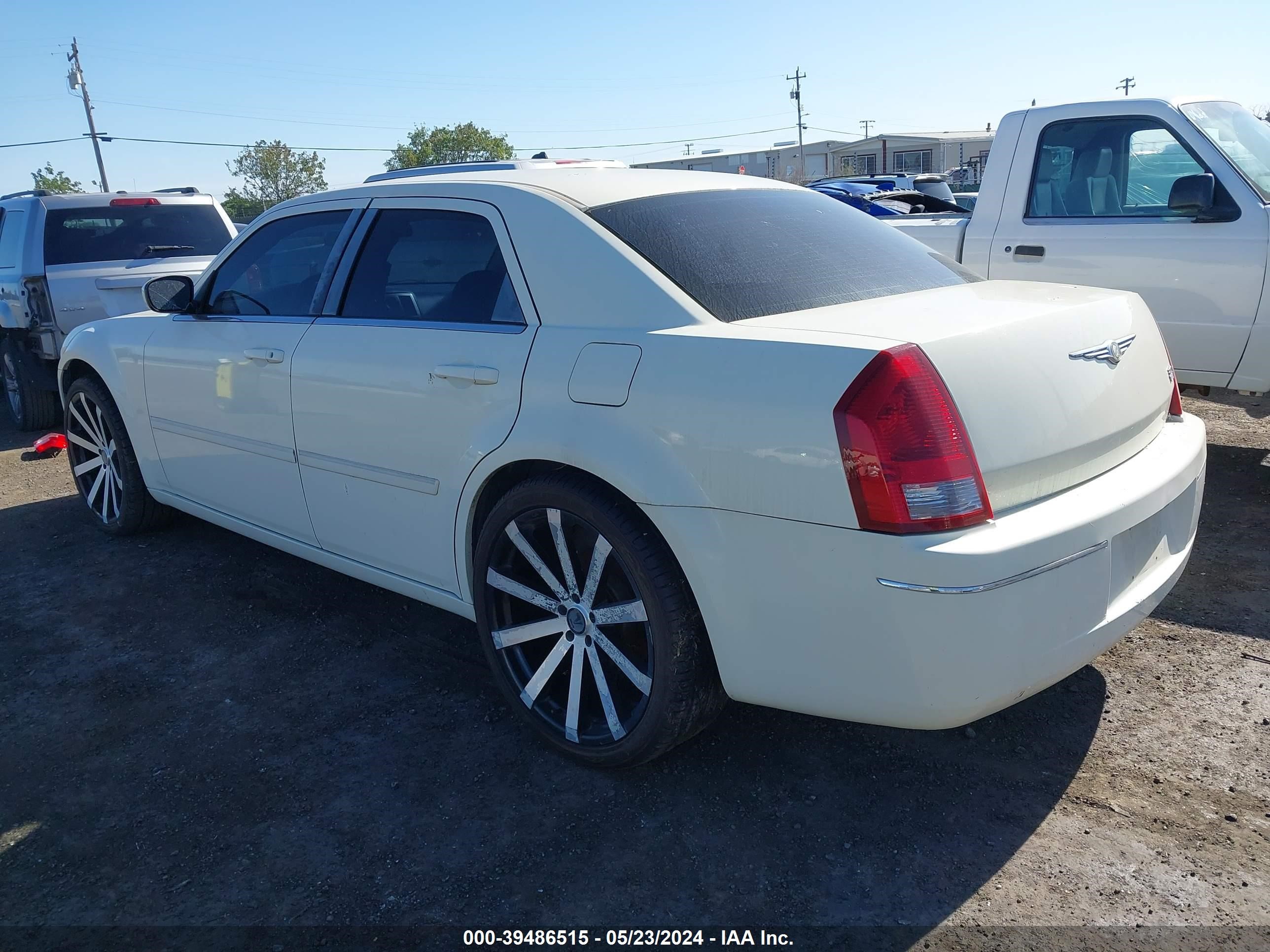 Photo 2 VIN: 2C3KA53G86H342767 - CHRYSLER 300 