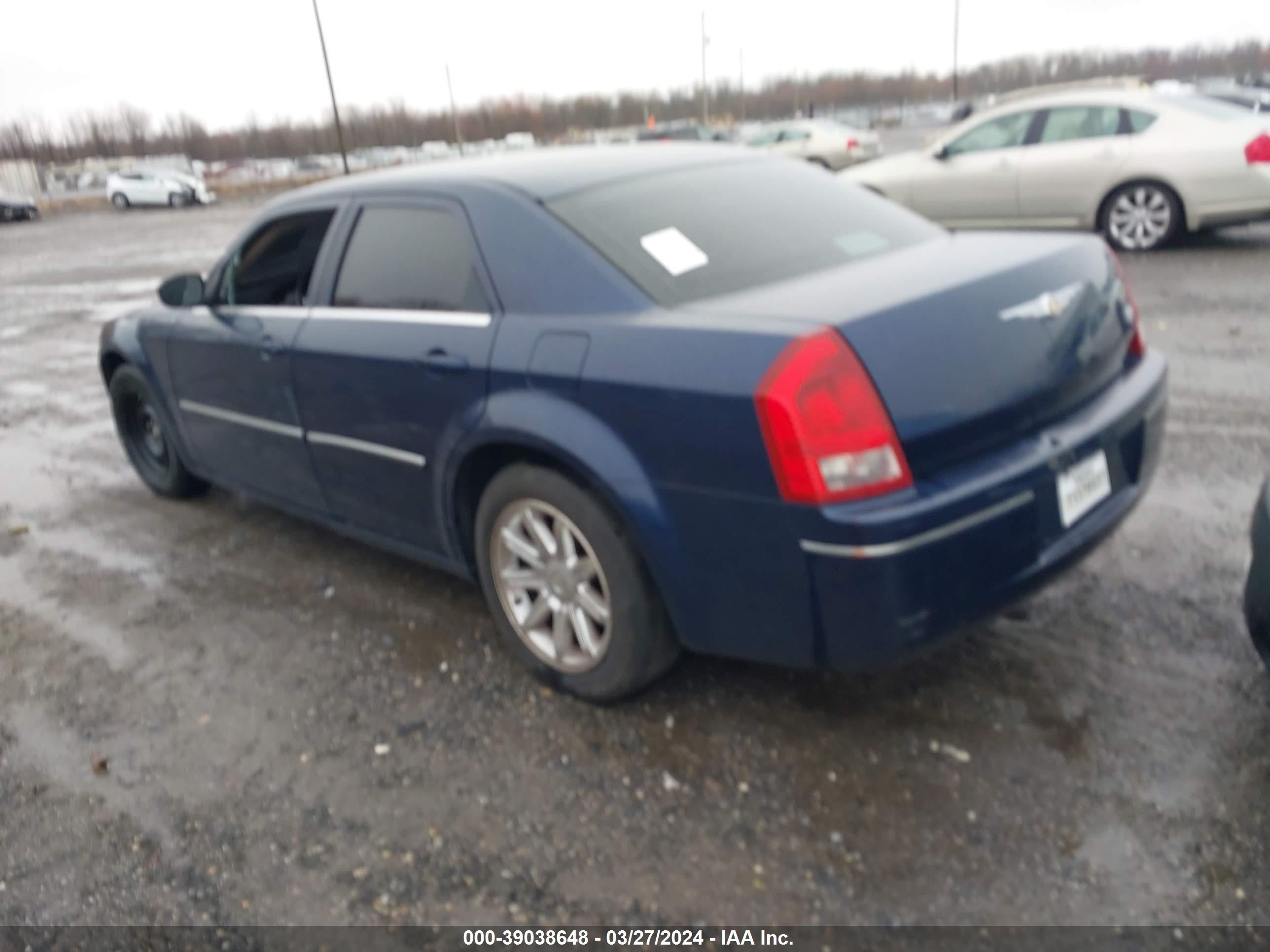 Photo 2 VIN: 2C3KA53G86H497187 - CHRYSLER 300 