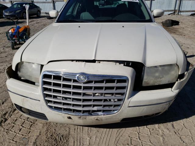 Photo 10 VIN: 2C3KA53G87H679554 - CHRYSLER 300 