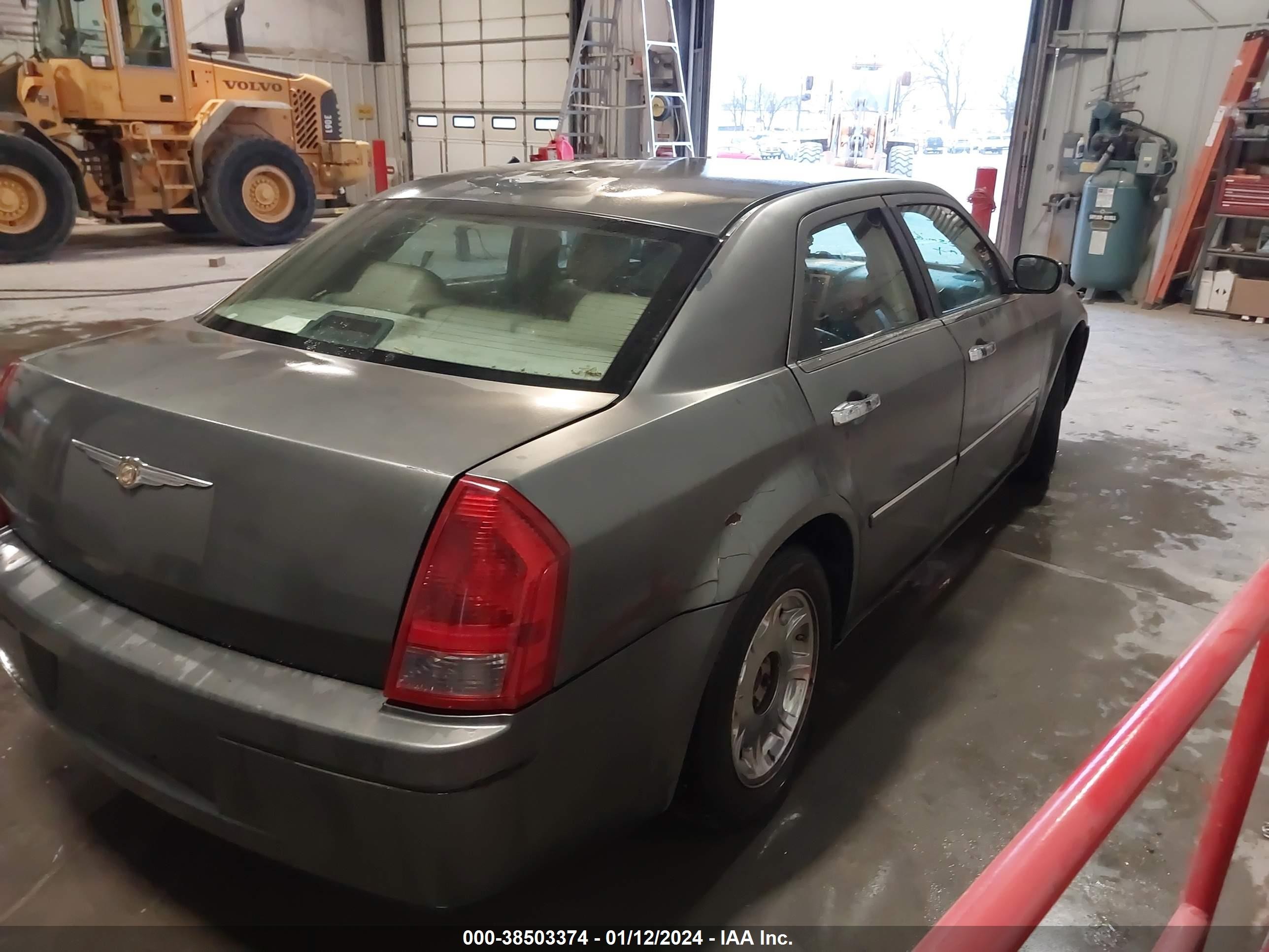 Photo 3 VIN: 2C3KA53G96H206535 - CHRYSLER 300 