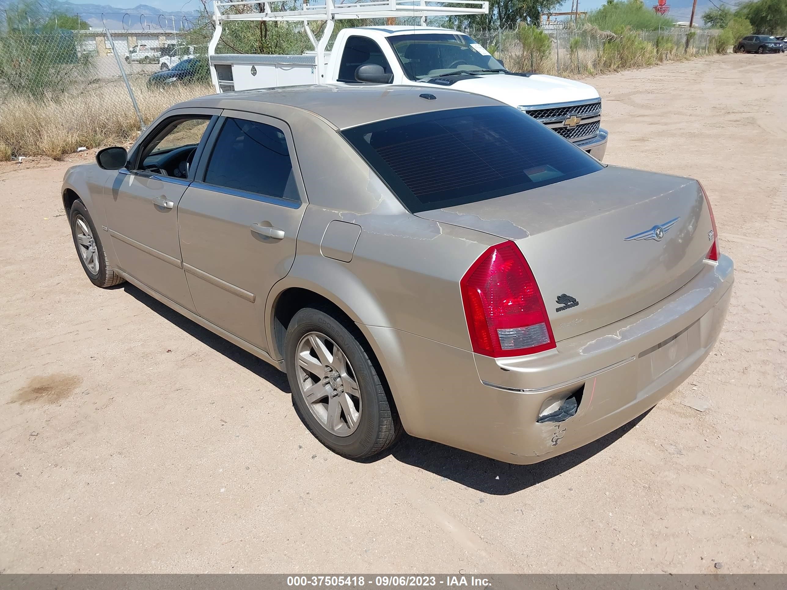 Photo 2 VIN: 2C3KA53G96H341790 - CHRYSLER 300 