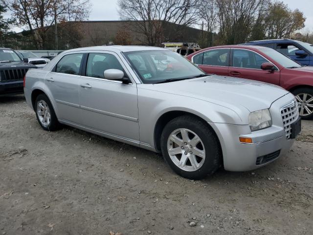 Photo 3 VIN: 2C3KA53G96H423261 - CHRYSLER 300 