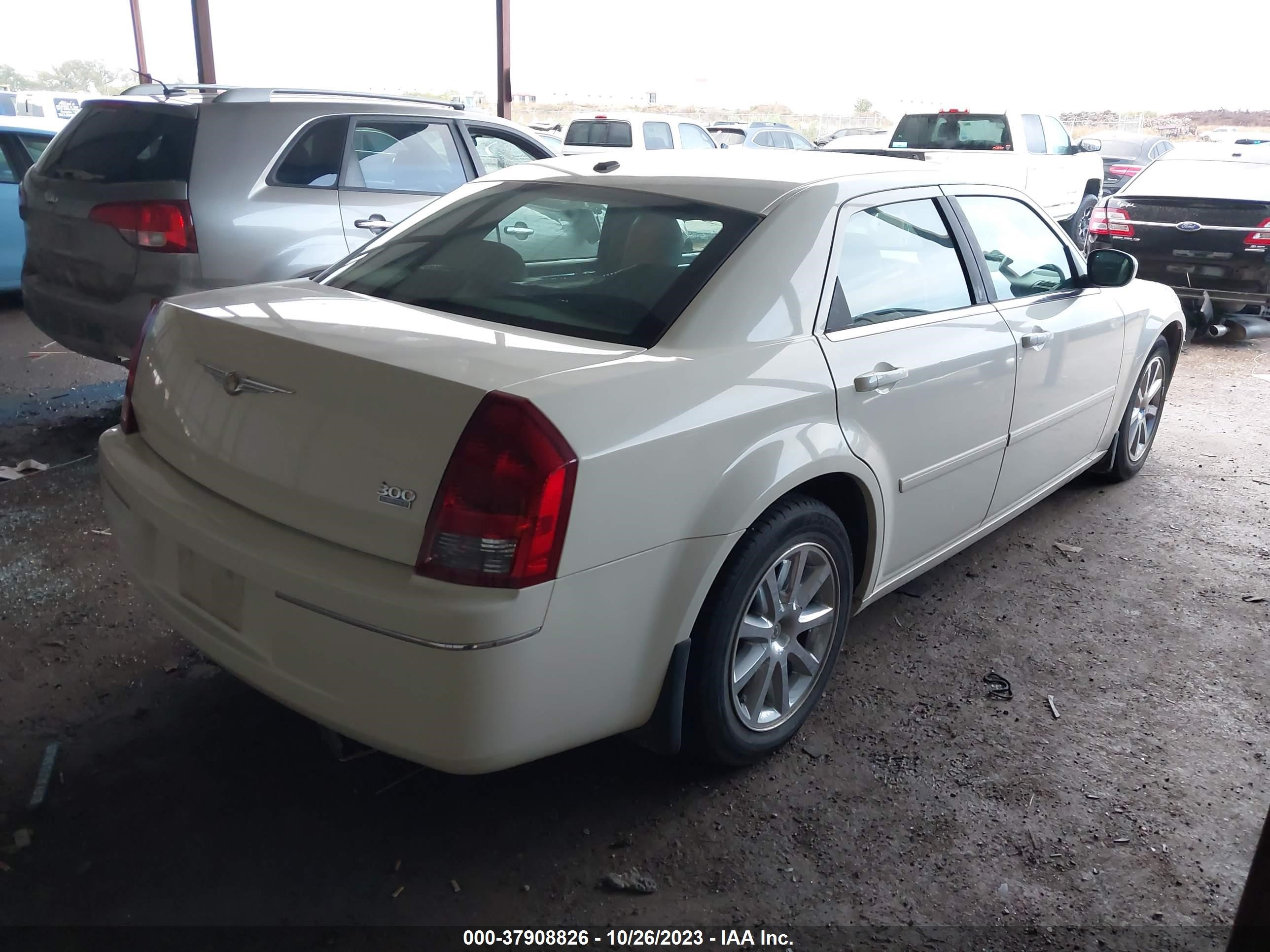 Photo 3 VIN: 2C3KA53G97H803315 - CHRYSLER 300 