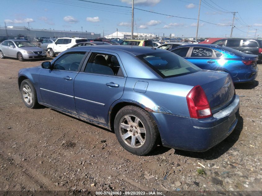 Photo 2 VIN: 2C3KA53G97H828277 - CHRYSLER 300 