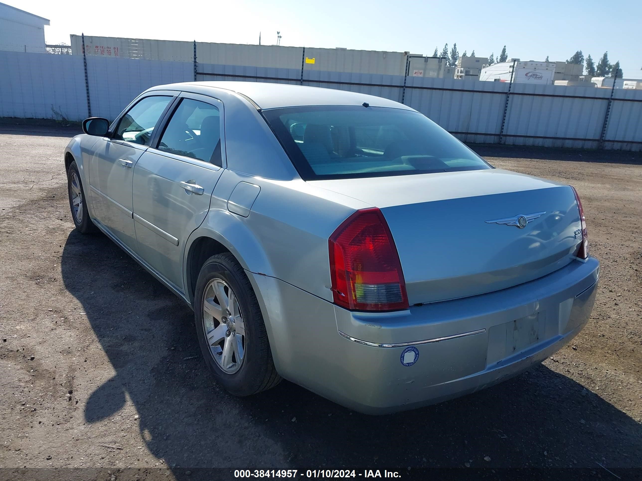 Photo 2 VIN: 2C3KA53GX6H125480 - CHRYSLER 300 