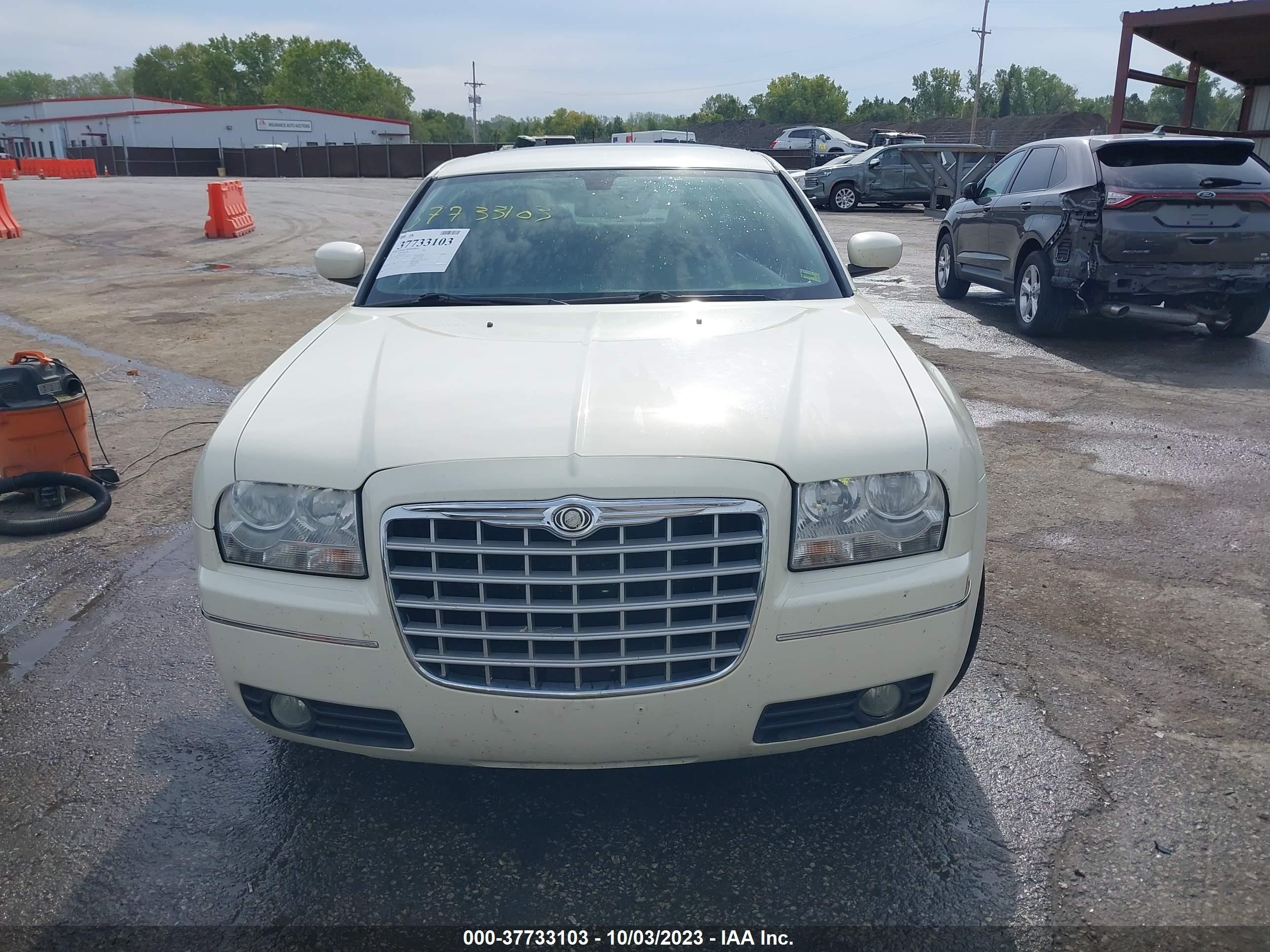 Photo 12 VIN: 2C3KA53GX7H772267 - CHRYSLER 300 