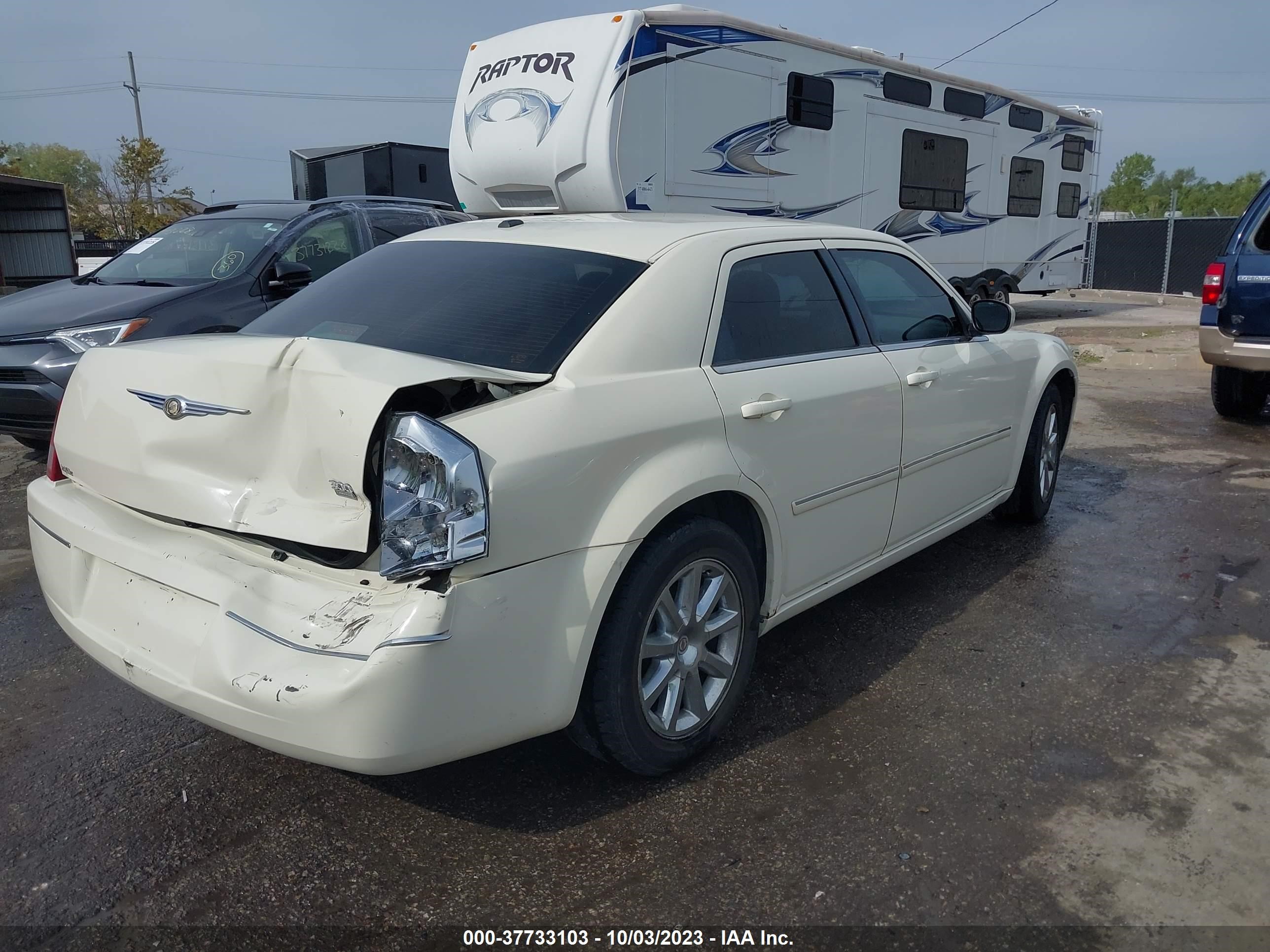 Photo 3 VIN: 2C3KA53GX7H772267 - CHRYSLER 300 