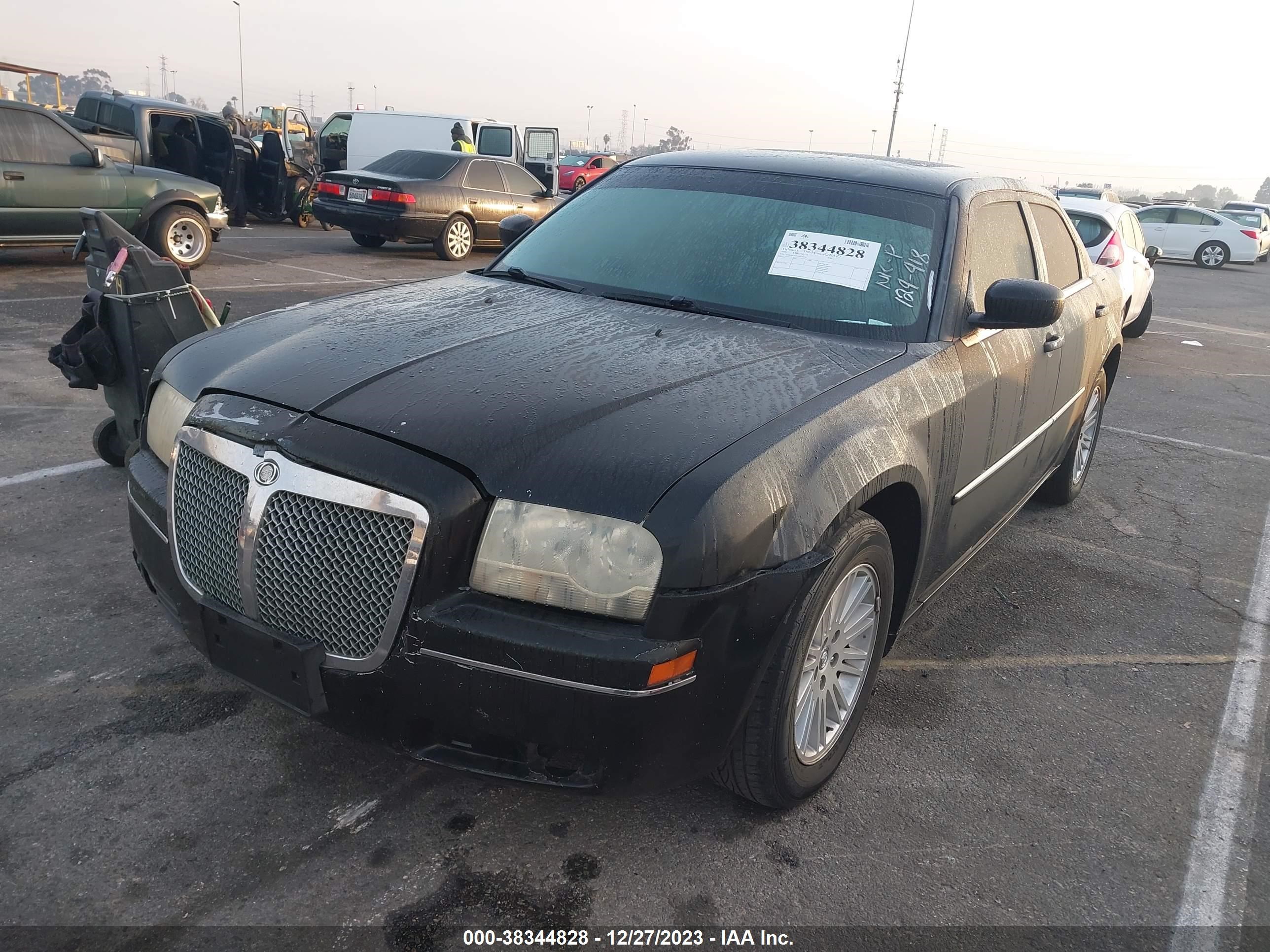 Photo 1 VIN: 2C3KA53GX8H129418 - CHRYSLER 300 