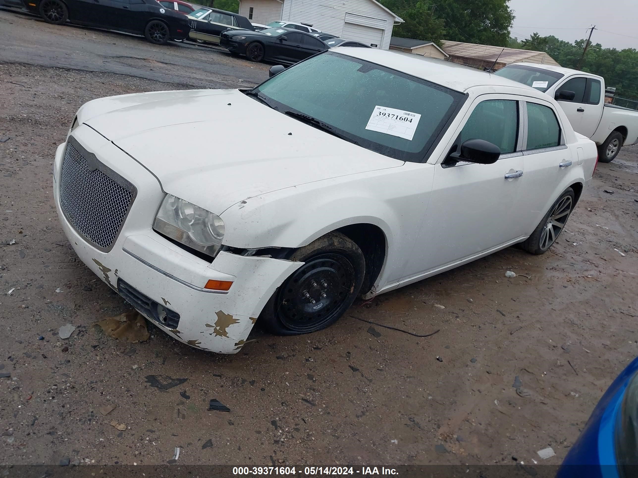 Photo 1 VIN: 2C3KA53GX8H207843 - CHRYSLER 300 