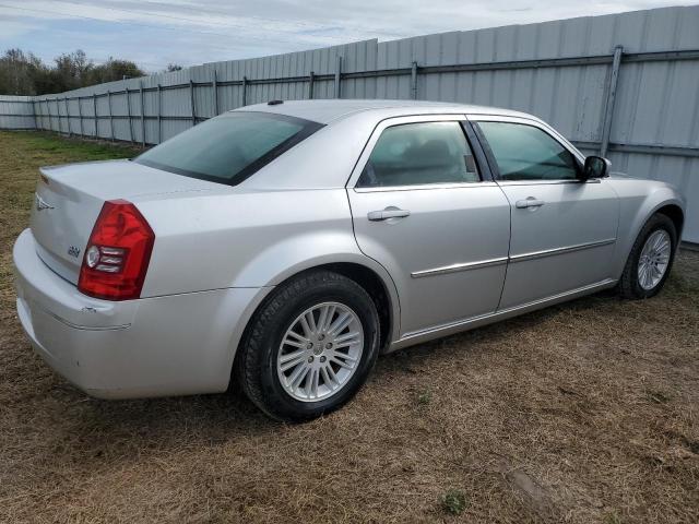 Photo 2 VIN: 2C3KA53V09H634996 - CHRYSLER 300 