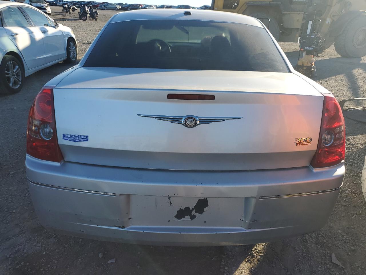 Photo 5 VIN: 2C3KA53V69H632153 - CHRYSLER 300 