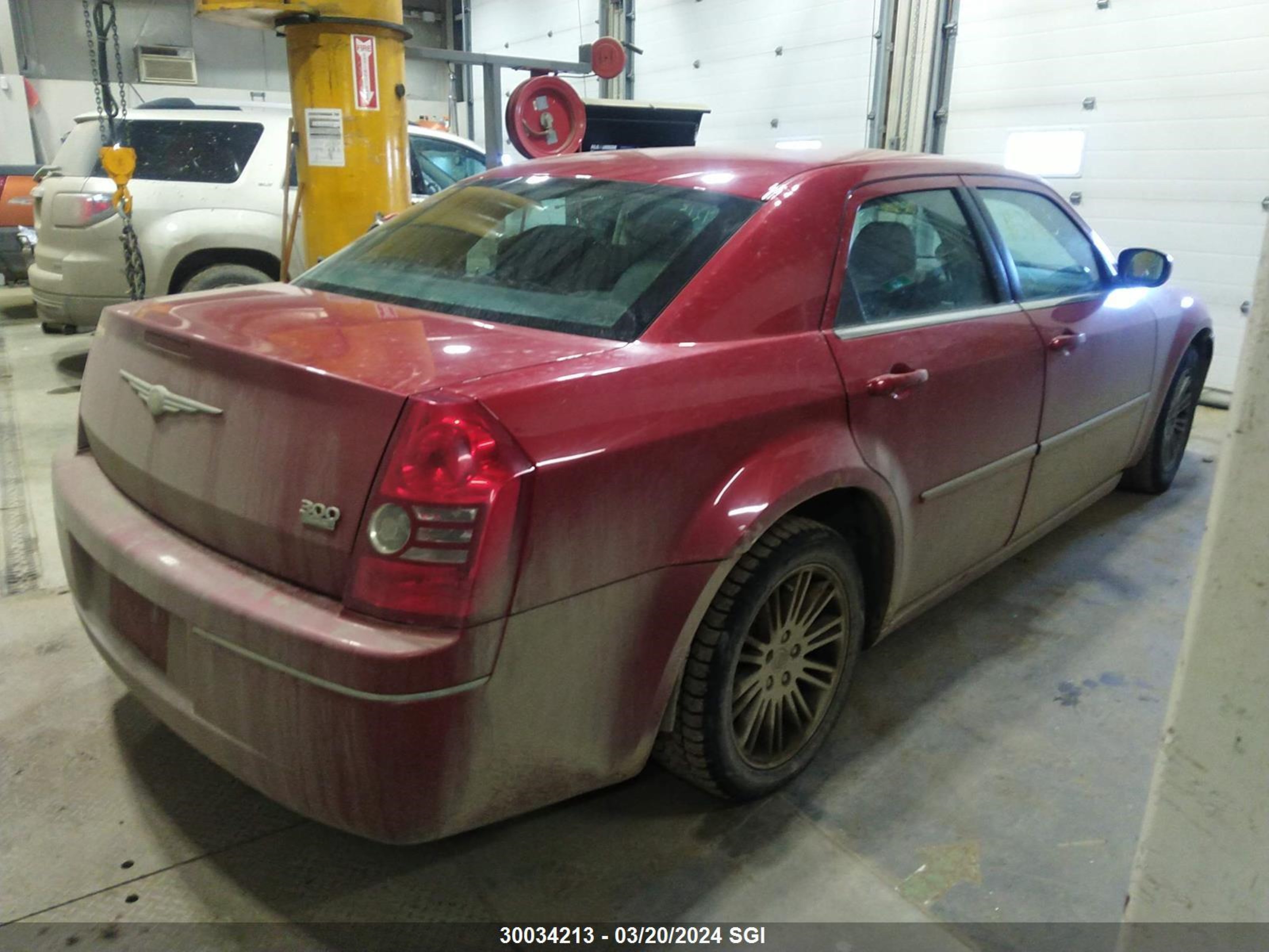 Photo 3 VIN: 2C3KA53V79H587062 - CHRYSLER 300 