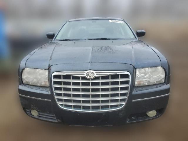 Photo 4 VIN: 2C3KA53V79H634929 - CHRYSLER 300 