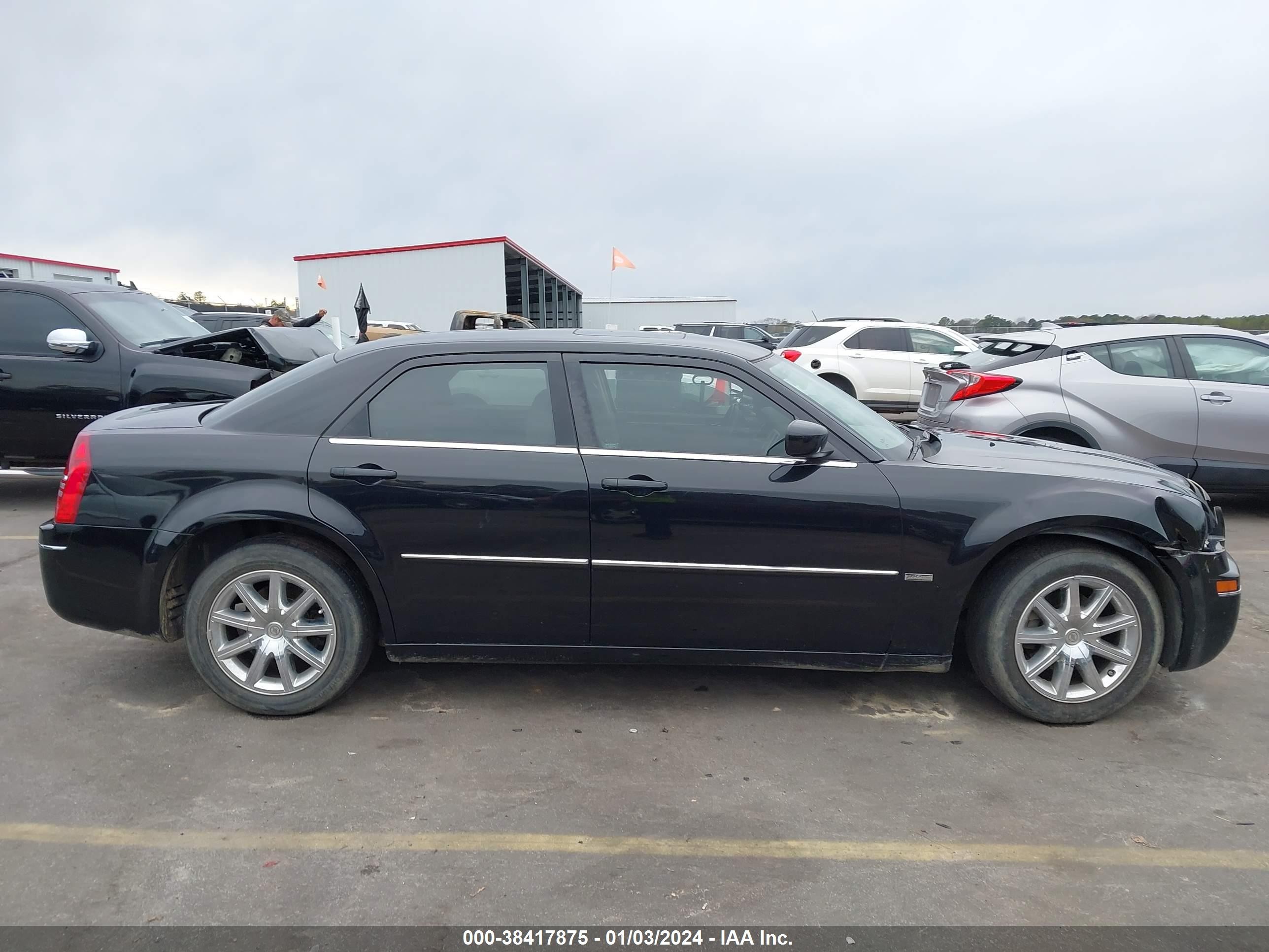 Photo 12 VIN: 2C3KA53V89H592626 - CHRYSLER 300 