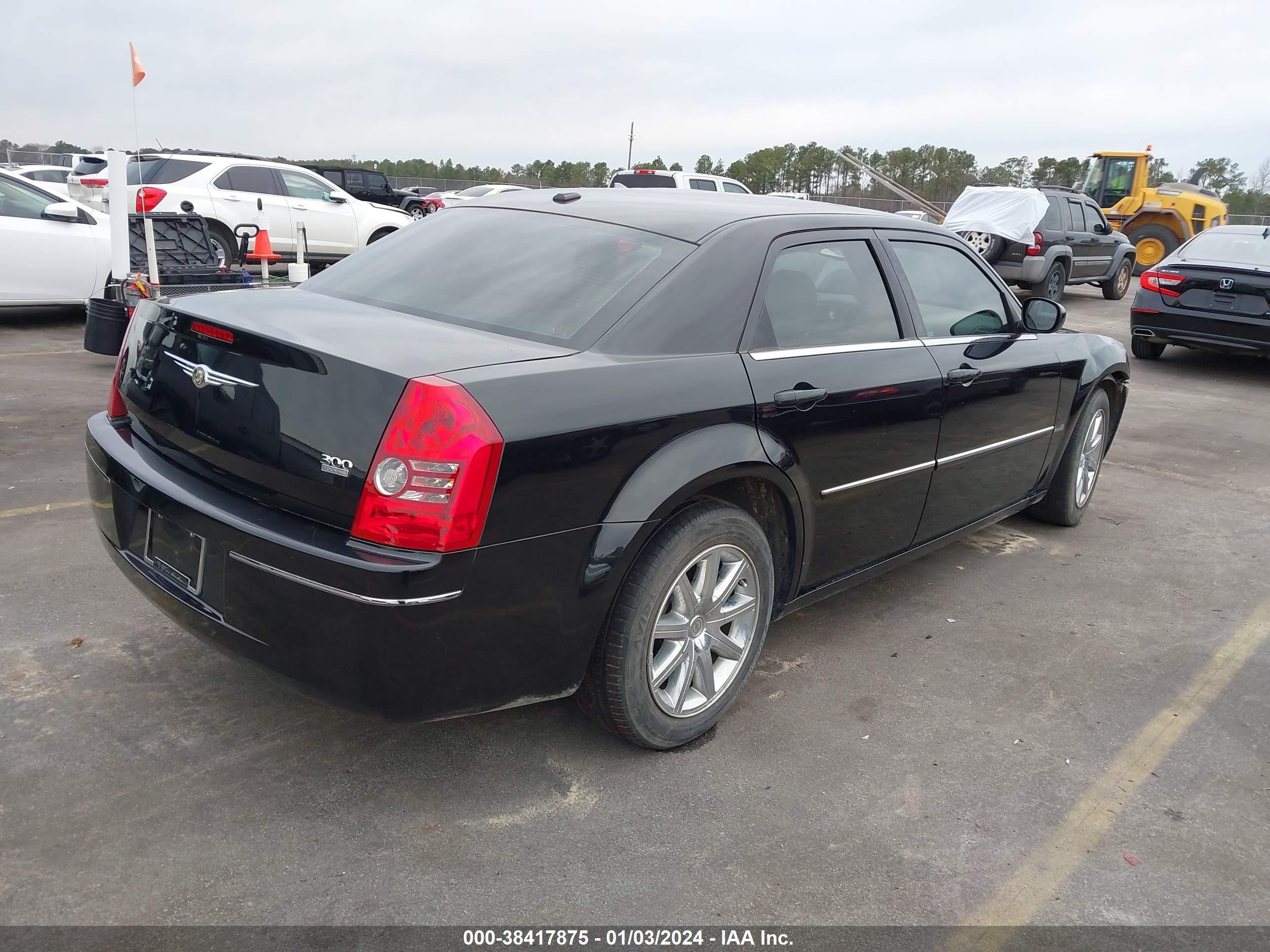 Photo 3 VIN: 2C3KA53V89H592626 - CHRYSLER 300 