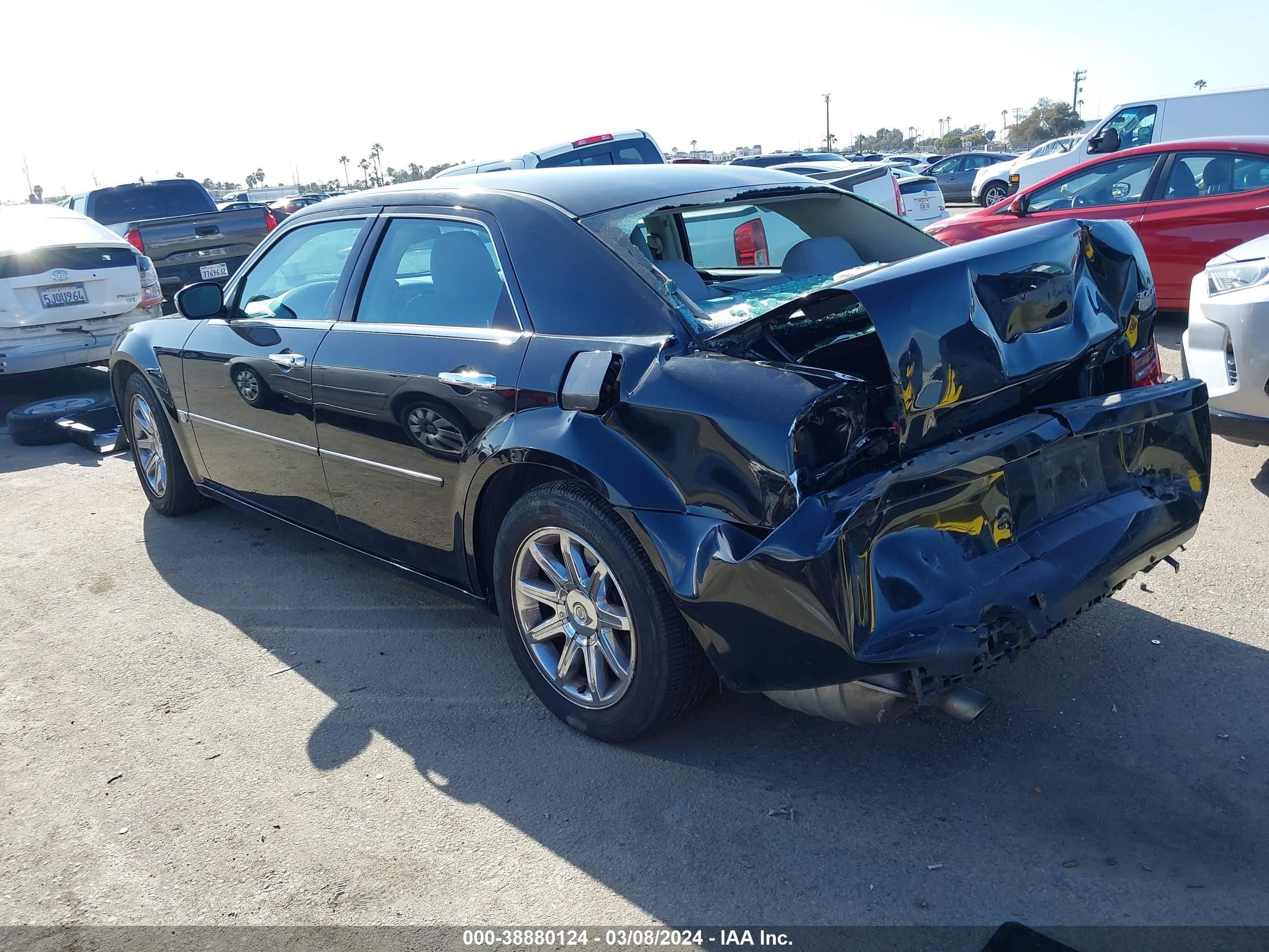 Photo 2 VIN: 2C3KA63H06H107634 - CHRYSLER 300C 