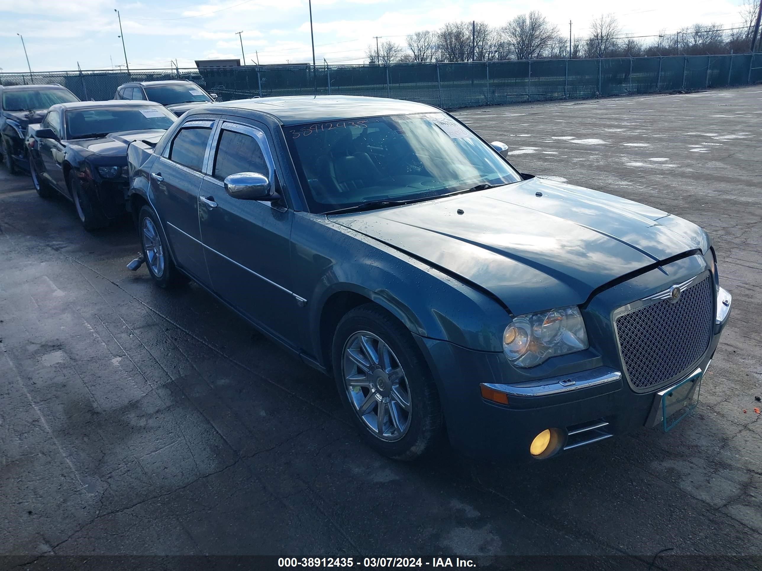 Photo 0 VIN: 2C3KA63H06H130203 - CHRYSLER 300C 