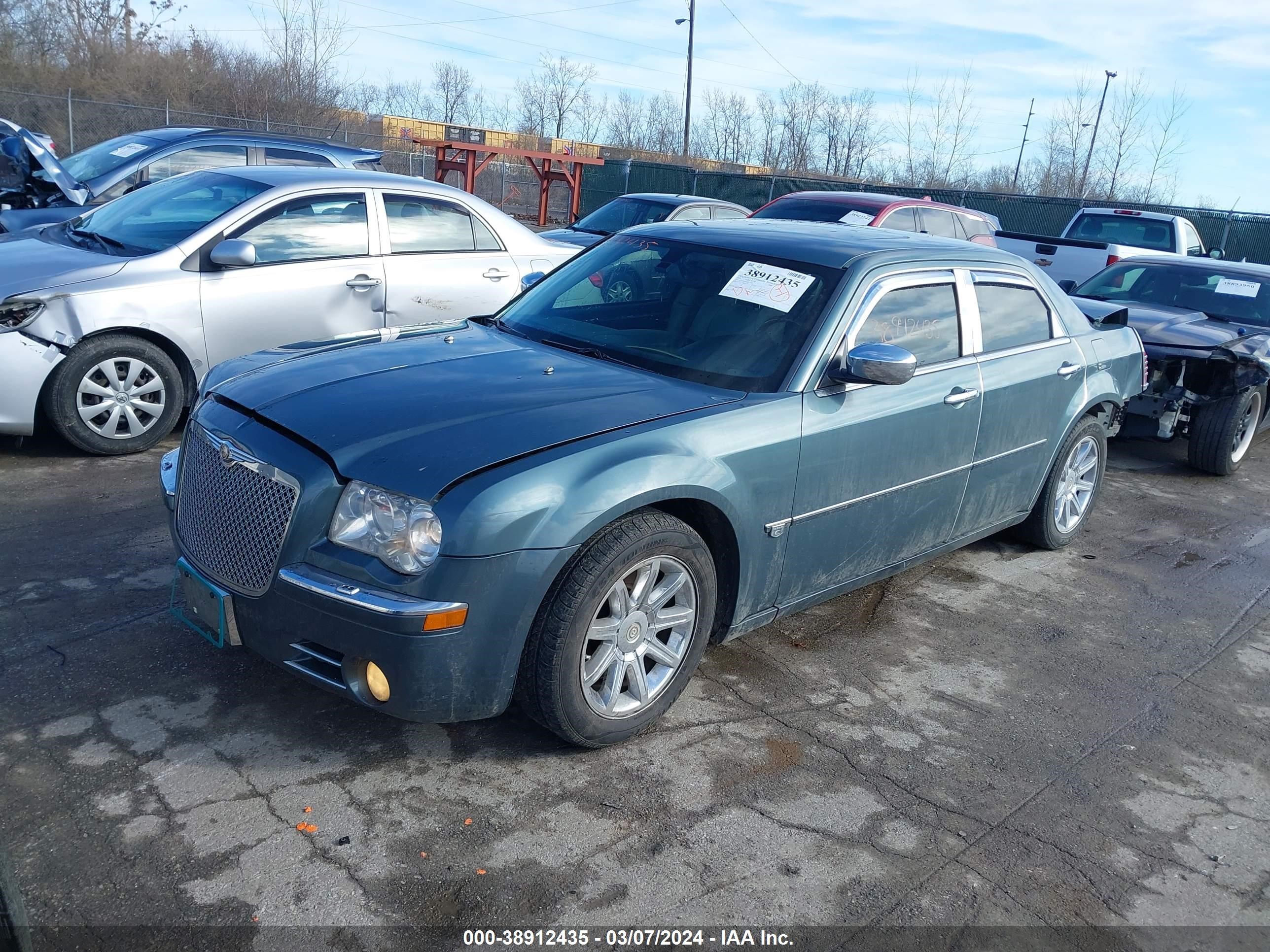 Photo 1 VIN: 2C3KA63H06H130203 - CHRYSLER 300C 