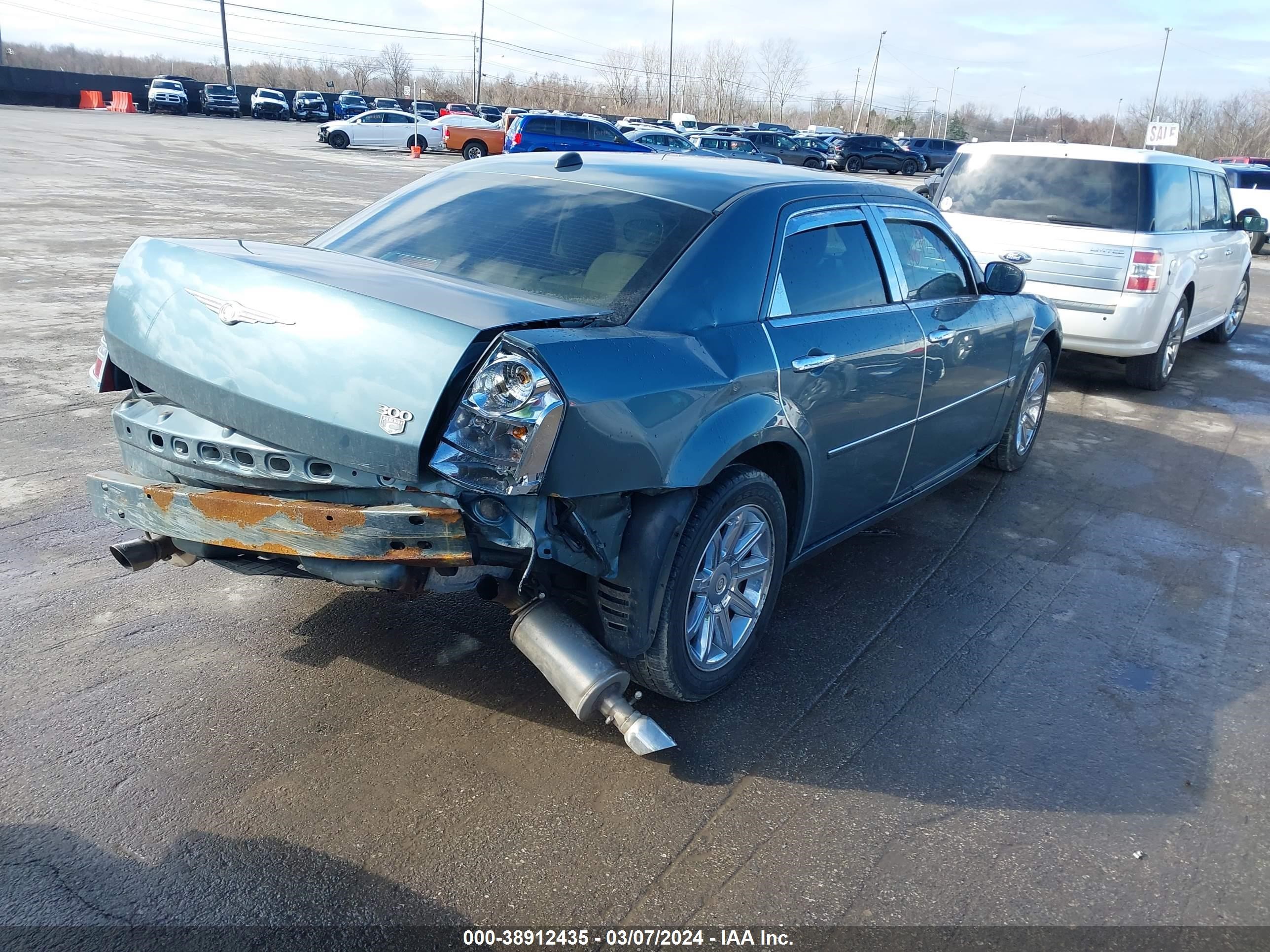 Photo 3 VIN: 2C3KA63H06H130203 - CHRYSLER 300C 