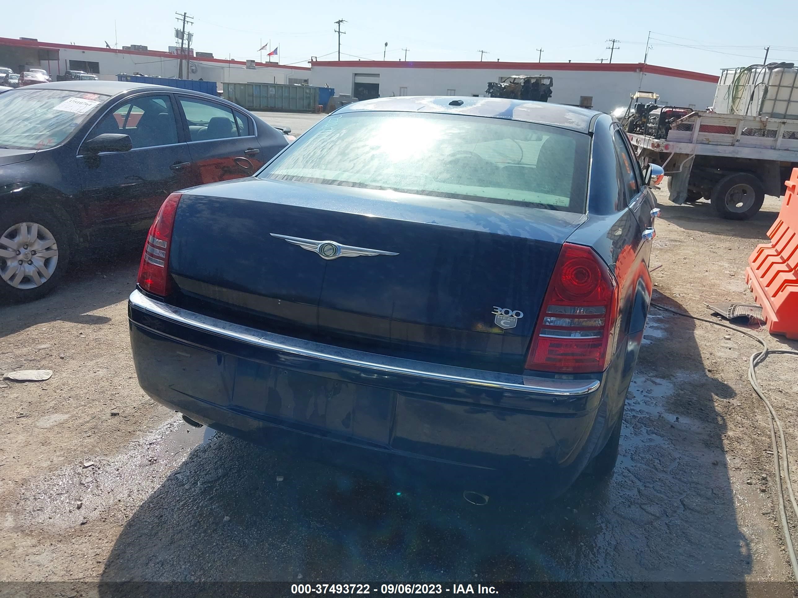 Photo 3 VIN: 2C3KA63H06H274706 - CHRYSLER 300 