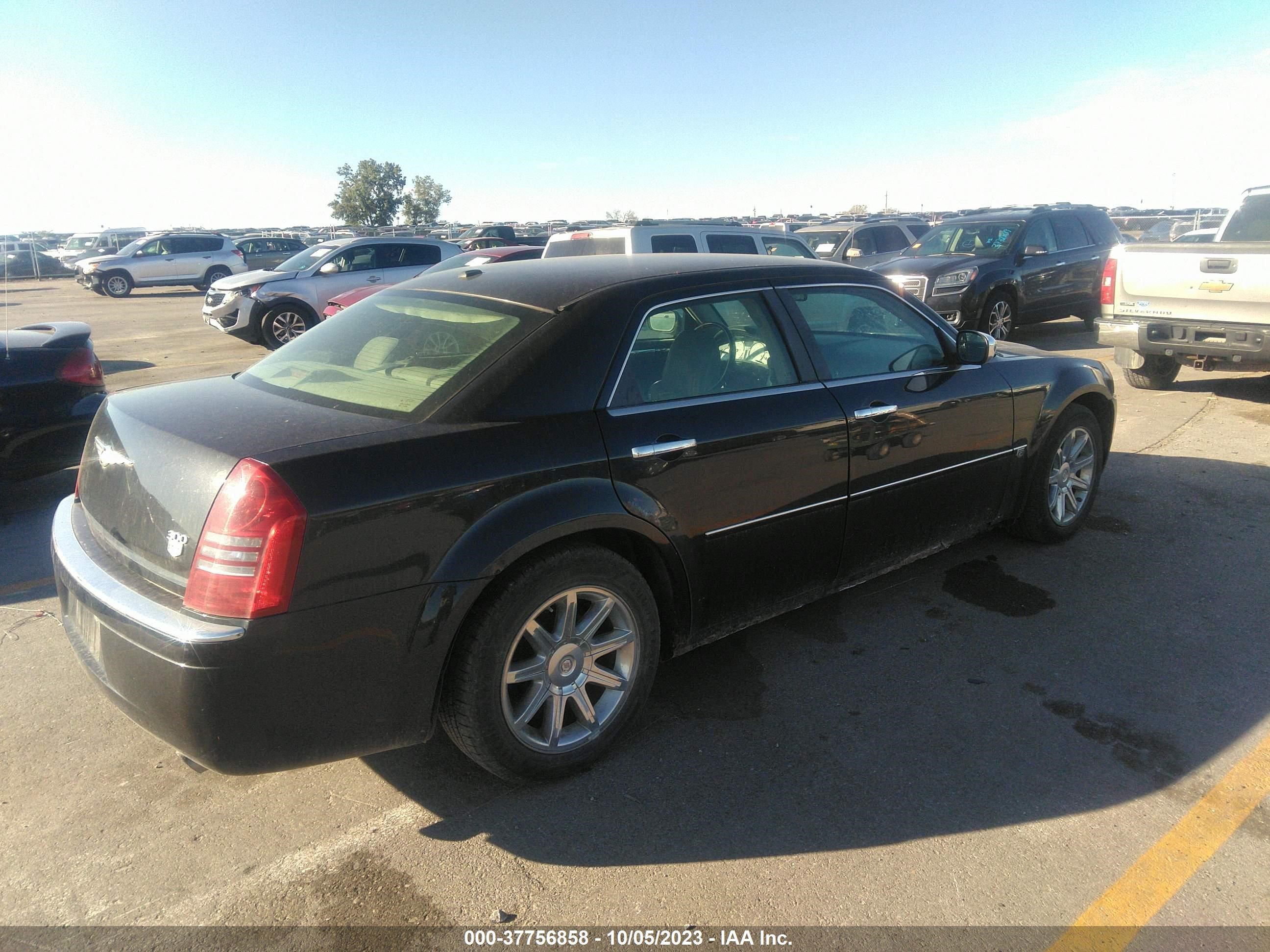 Photo 3 VIN: 2C3KA63H06H518922 - CHRYSLER 300 