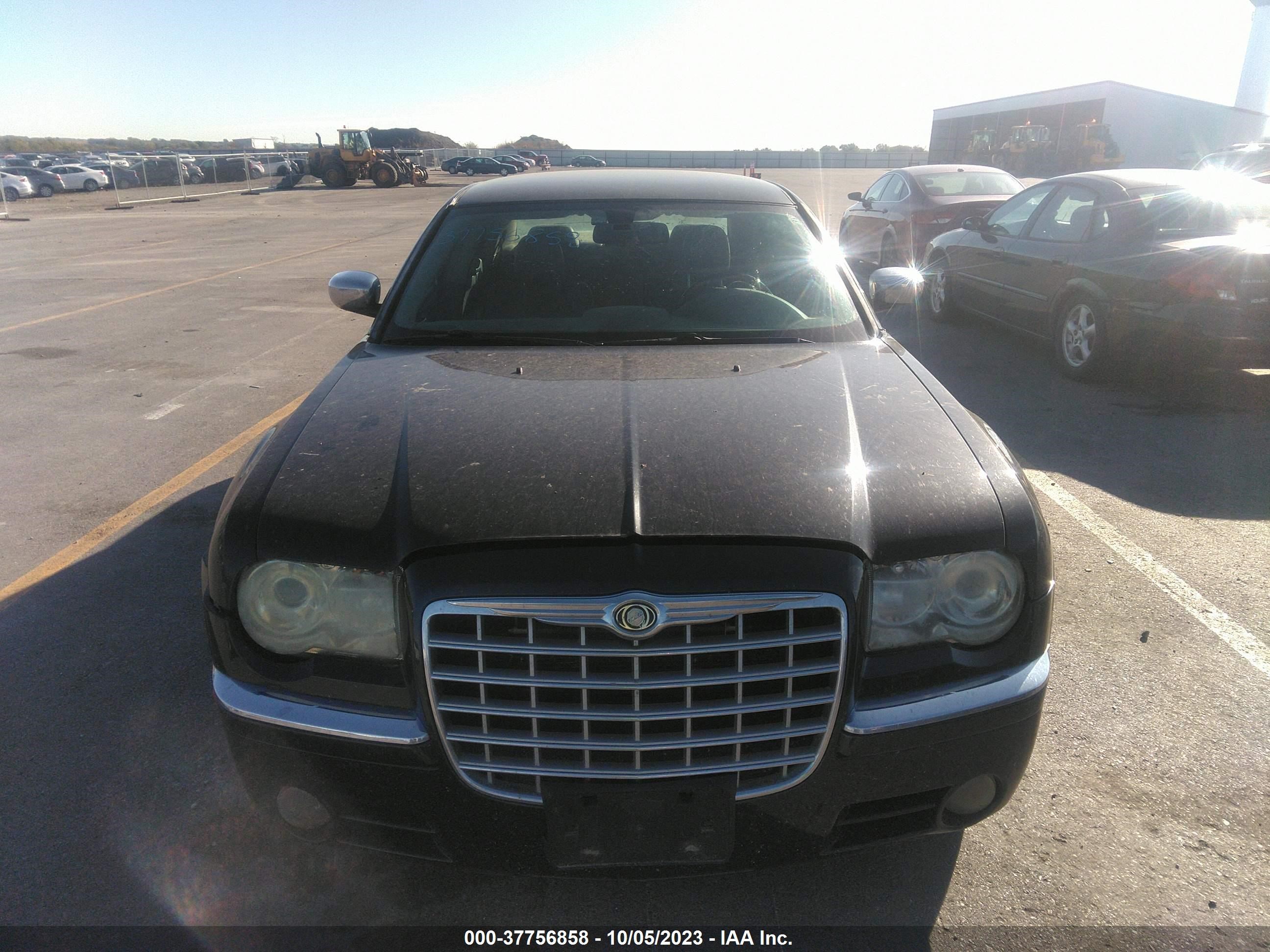 Photo 5 VIN: 2C3KA63H06H518922 - CHRYSLER 300 