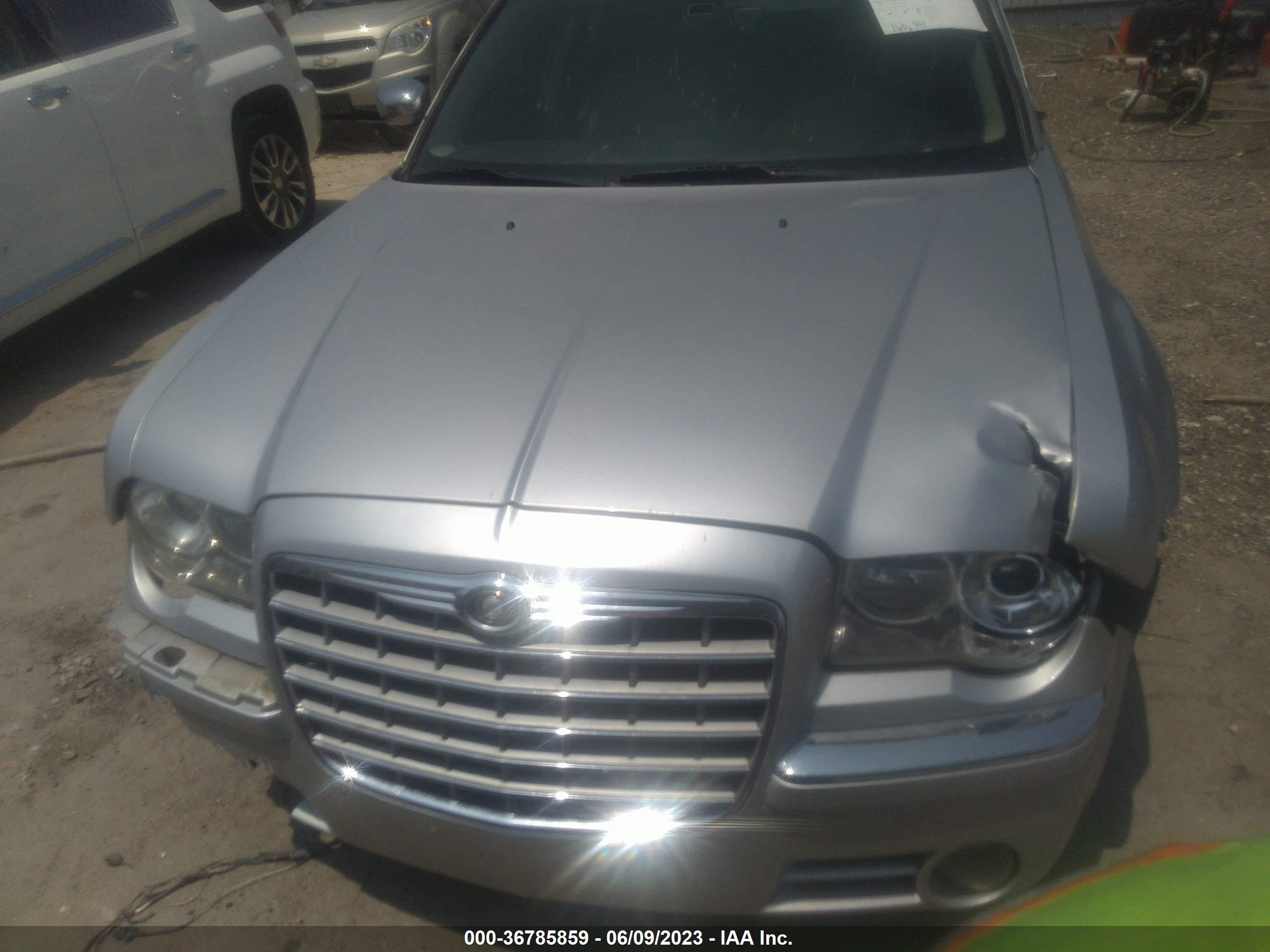 Photo 11 VIN: 2C3KA63H06H535302 - CHRYSLER 300 