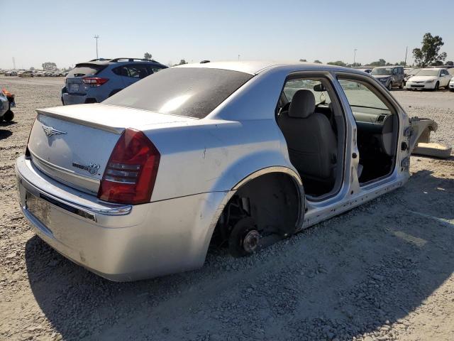 Photo 2 VIN: 2C3KA63H07H705739 - CHRYSLER 300C 