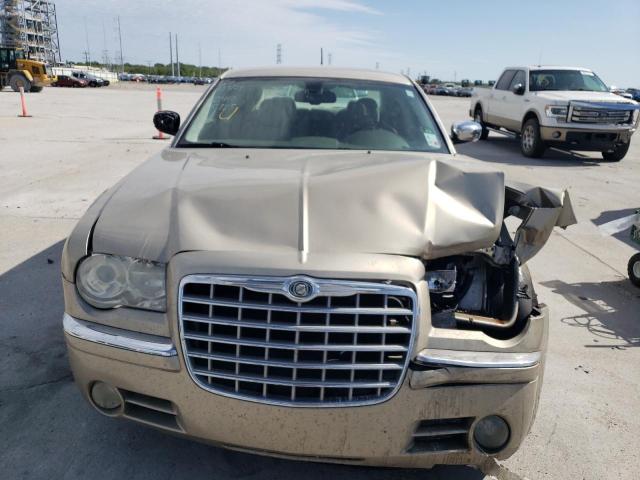 Photo 4 VIN: 2C3KA63H08H135985 - CHRYSLER 300 