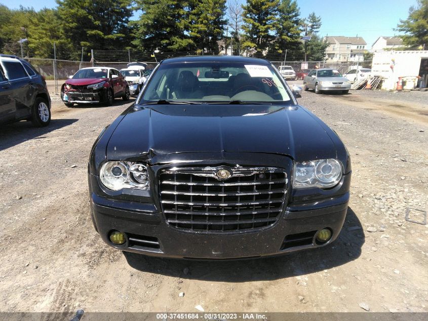 Photo 11 VIN: 2C3KA63H08H334695 - CHRYSLER 300 