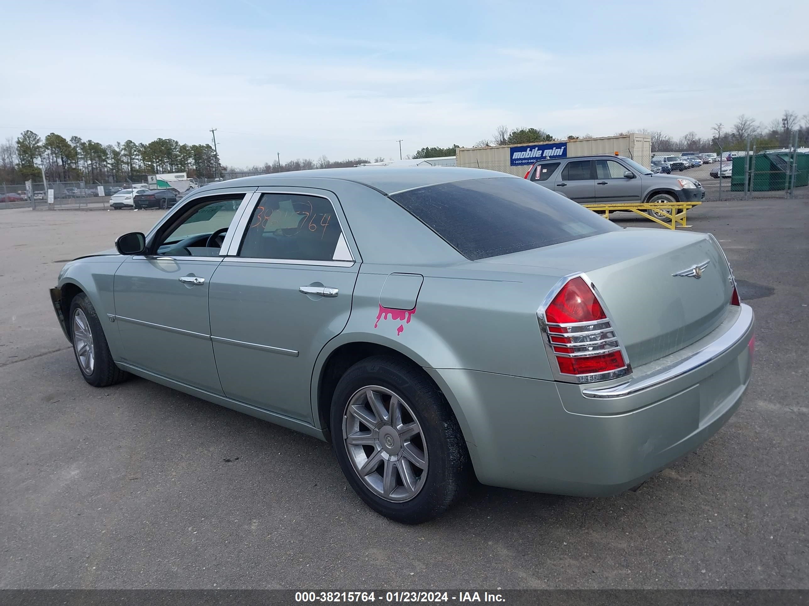 Photo 2 VIN: 2C3KA63H16H453918 - CHRYSLER 300 