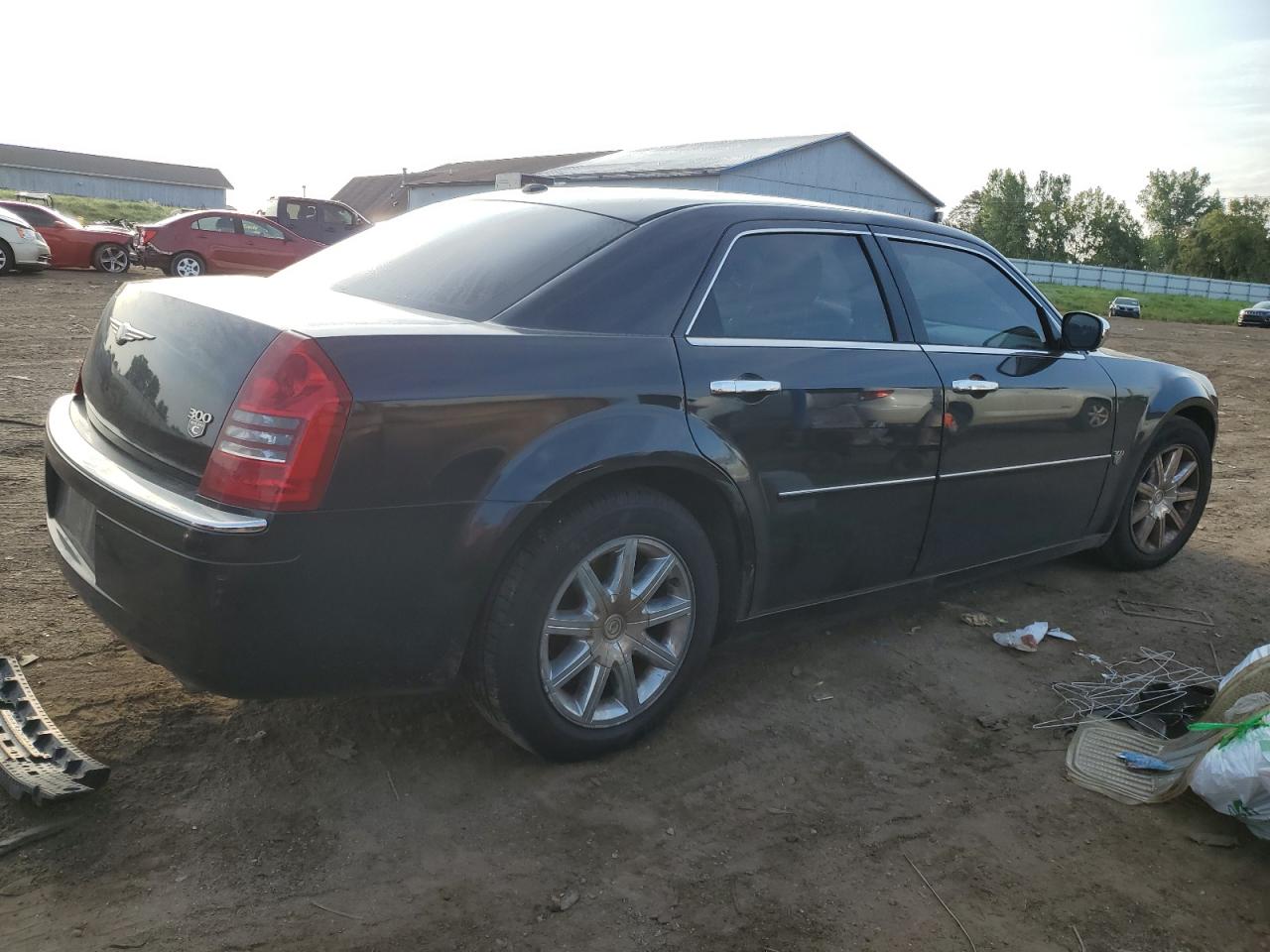 Photo 2 VIN: 2C3KA63H17H785973 - CHRYSLER 300 