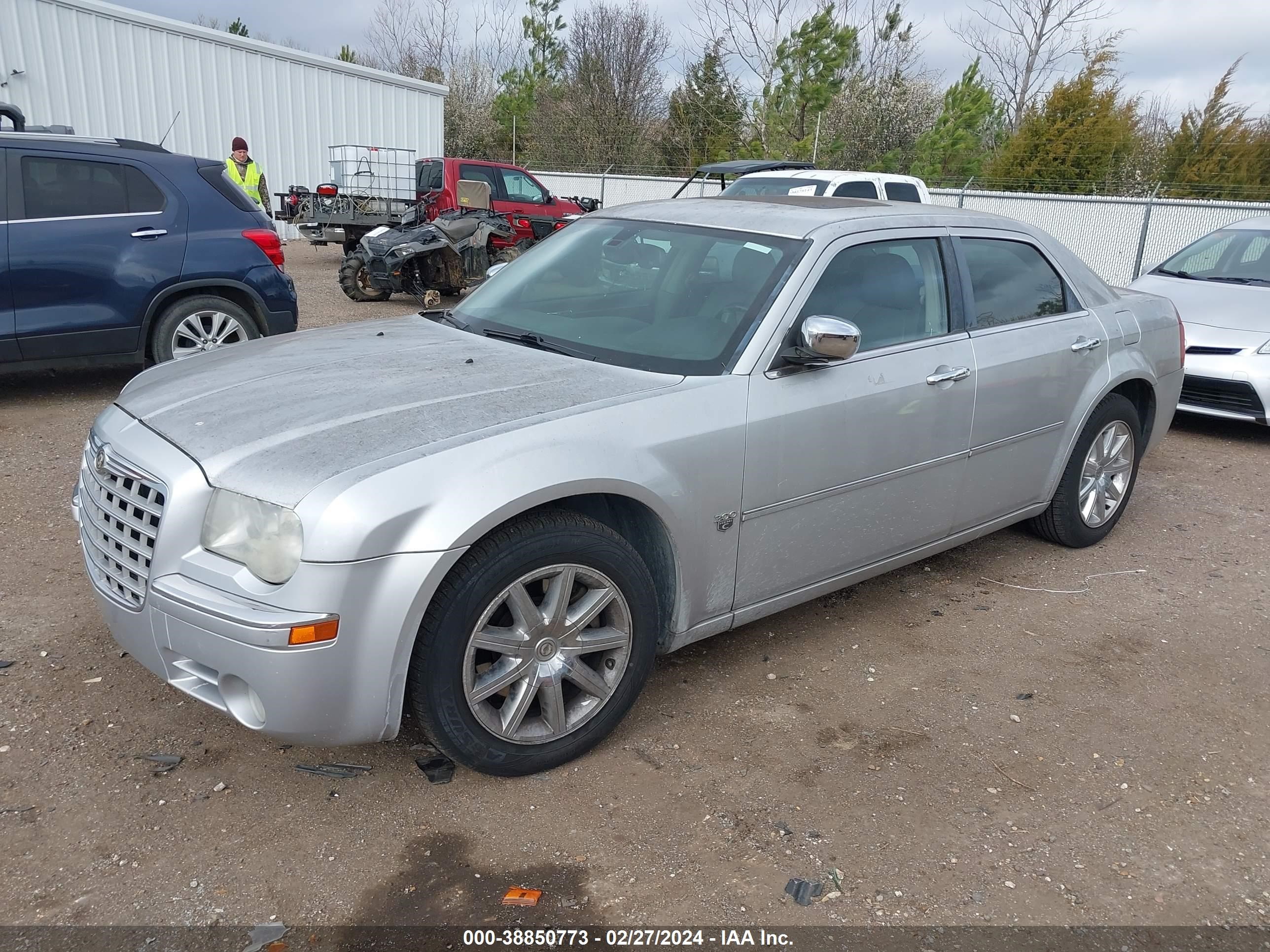 Photo 1 VIN: 2C3KA63H17H855181 - CHRYSLER 300C 