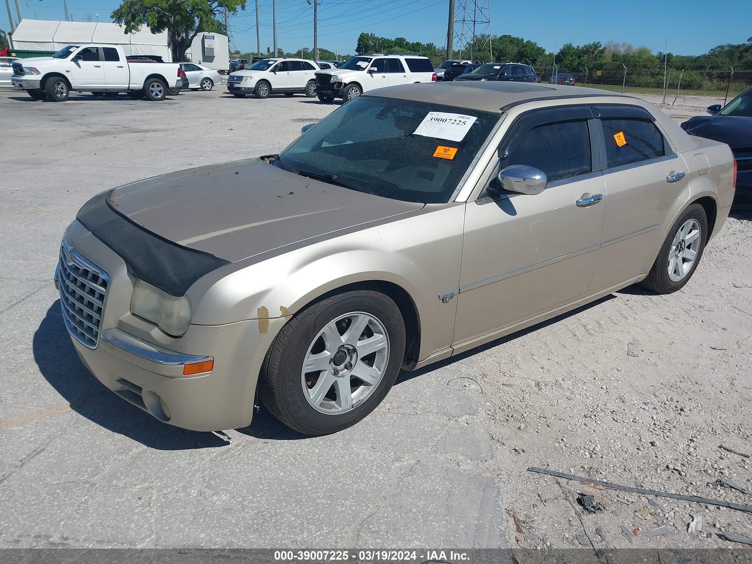 Photo 1 VIN: 2C3KA63H26H403710 - CHRYSLER 300C 