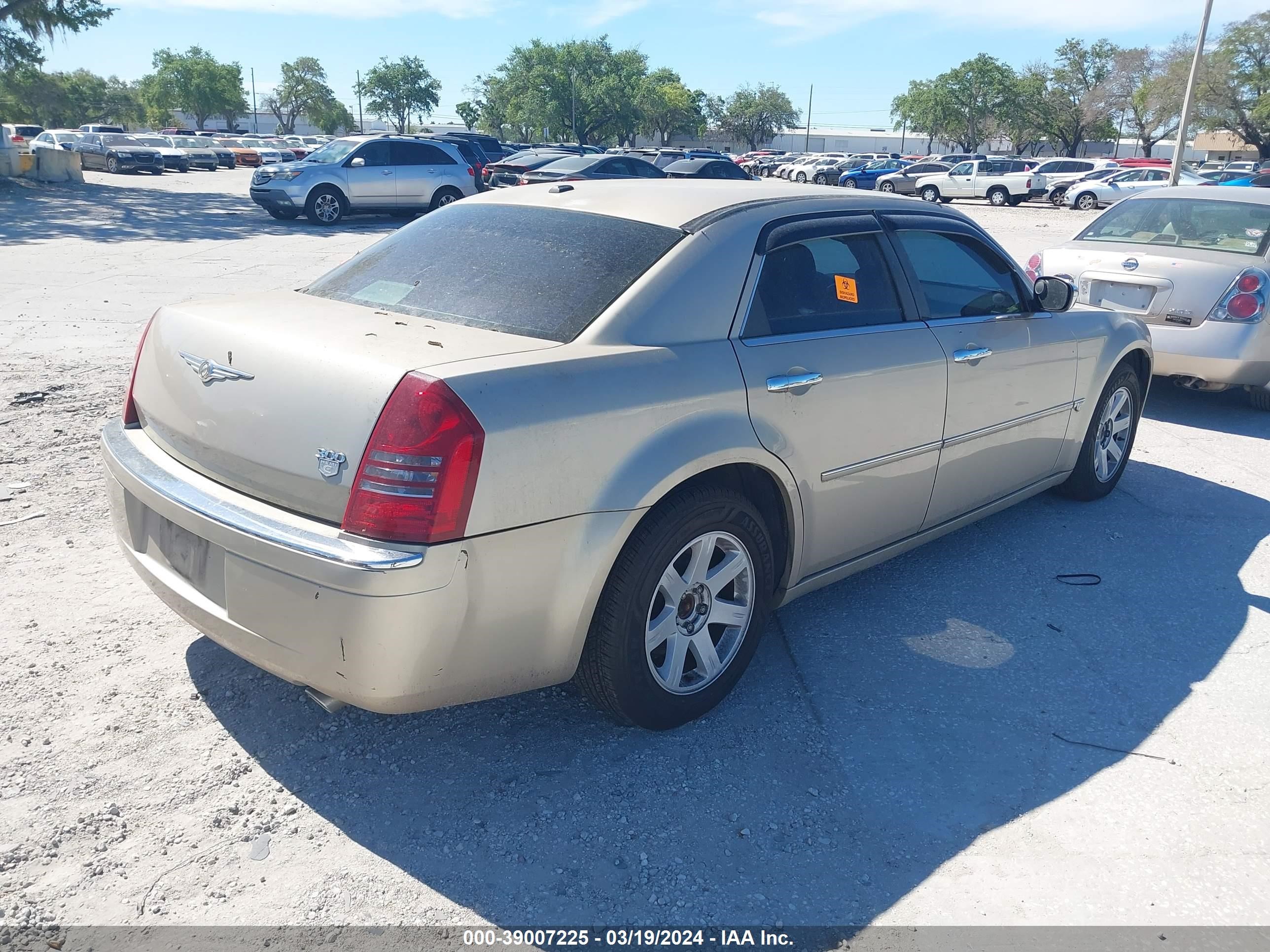 Photo 3 VIN: 2C3KA63H26H403710 - CHRYSLER 300C 