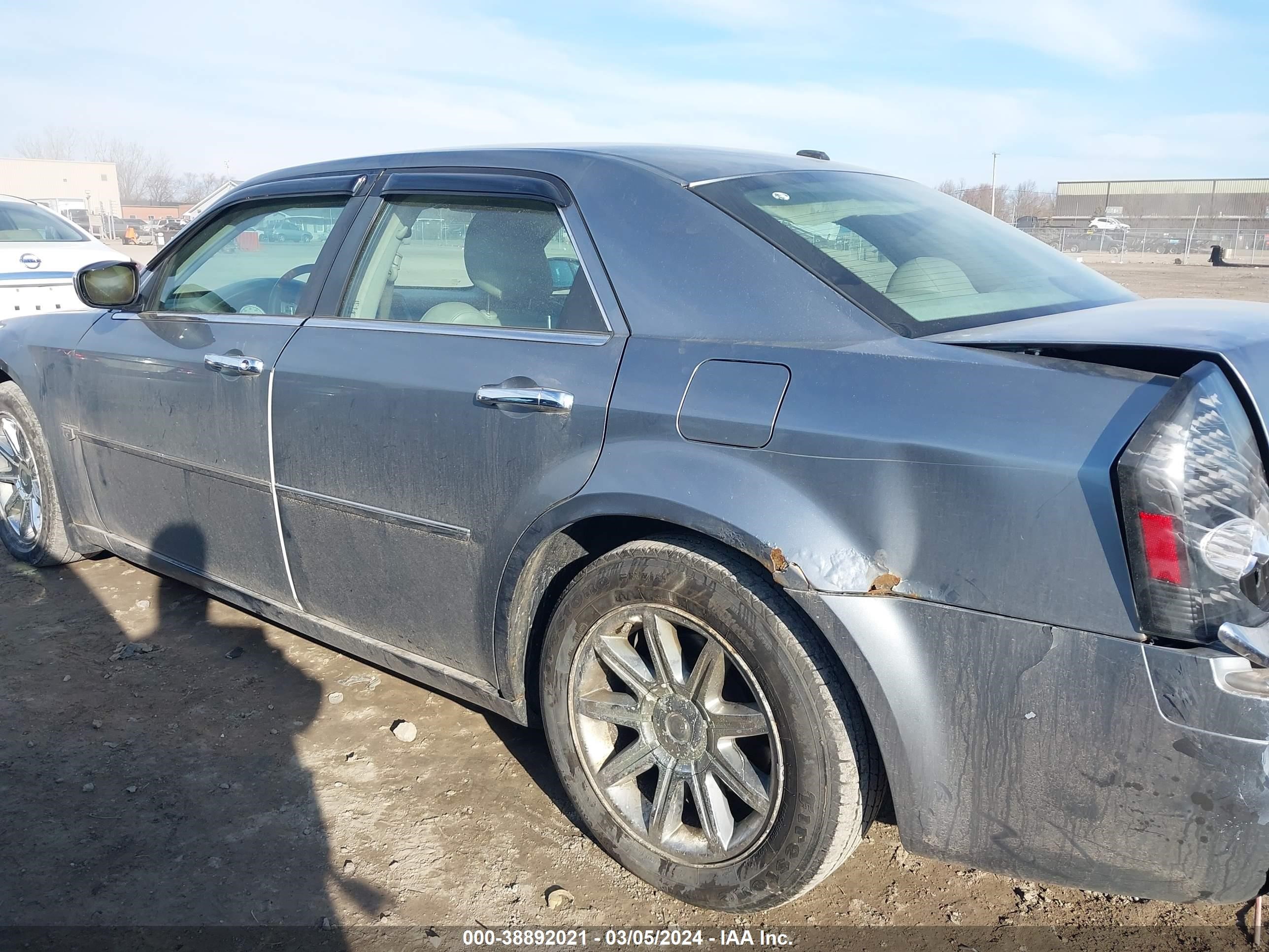 Photo 13 VIN: 2C3KA63H26H509140 - CHRYSLER 300C 