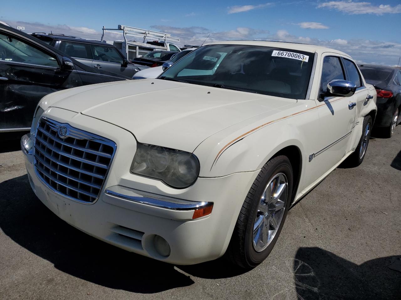 Photo 0 VIN: 2C3KA63H27H823811 - CHRYSLER 300 