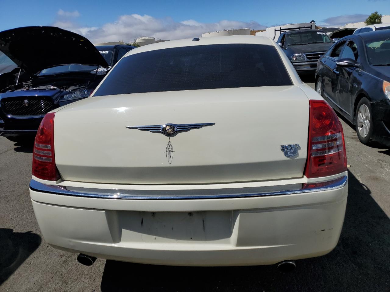 Photo 5 VIN: 2C3KA63H27H823811 - CHRYSLER 300 