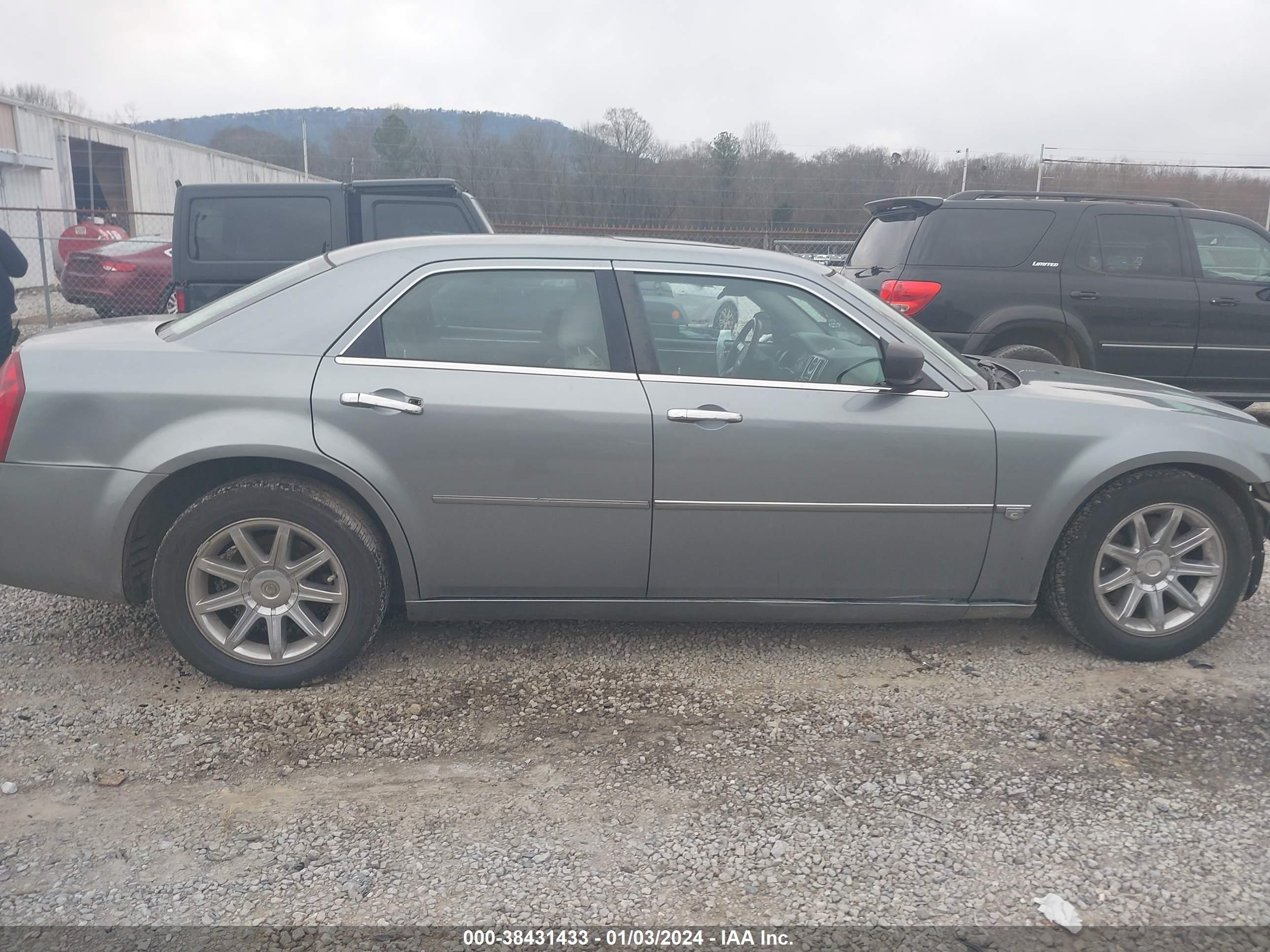 Photo 12 VIN: 2C3KA63H36H272383 - CHRYSLER 300 