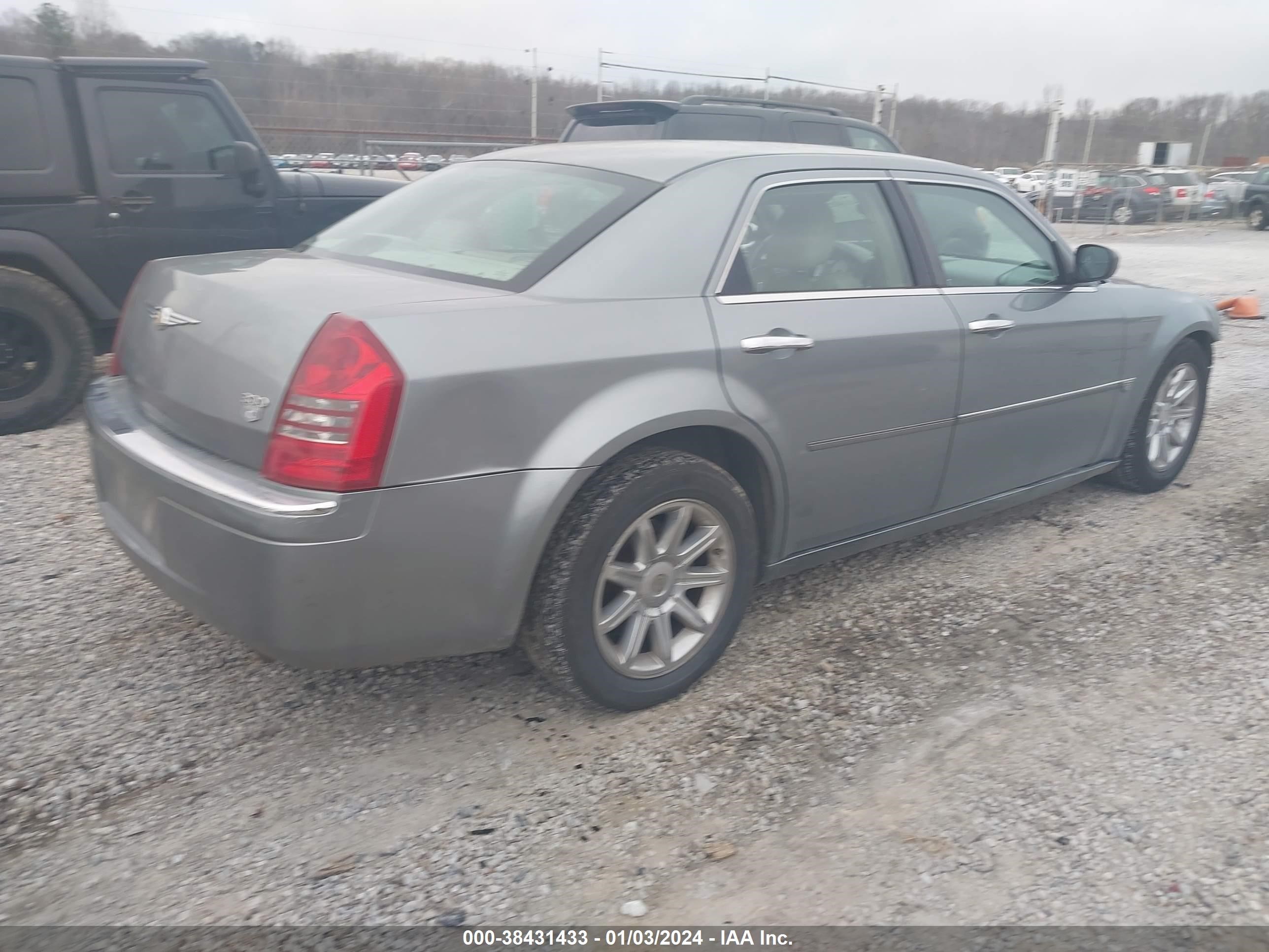 Photo 3 VIN: 2C3KA63H36H272383 - CHRYSLER 300 