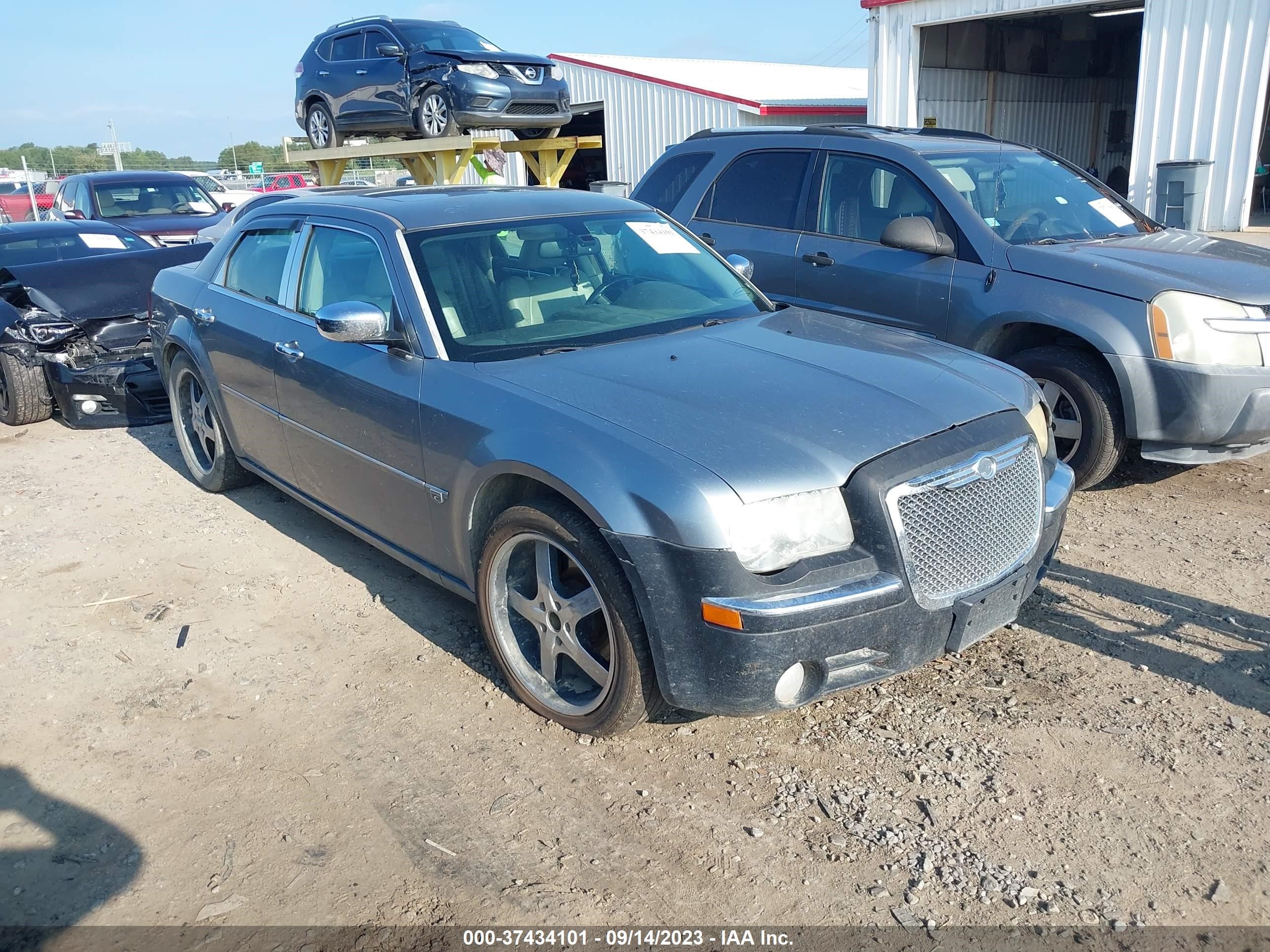 Photo 0 VIN: 2C3KA63H36H535911 - CHRYSLER 300 