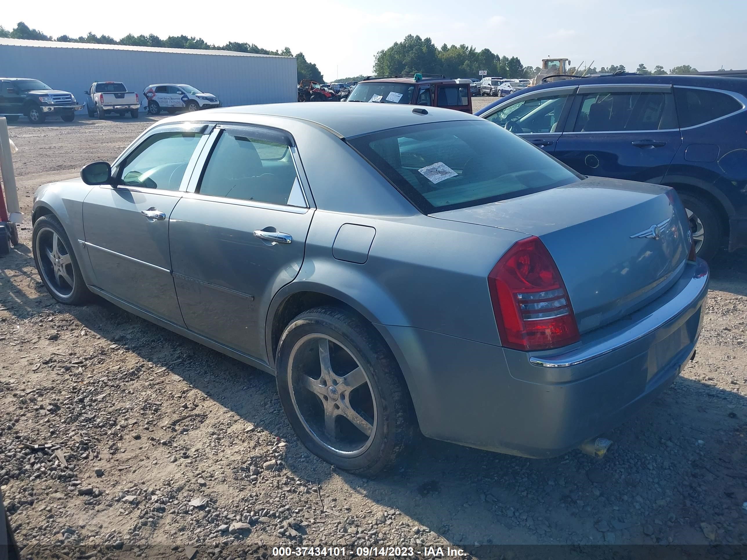 Photo 2 VIN: 2C3KA63H36H535911 - CHRYSLER 300 