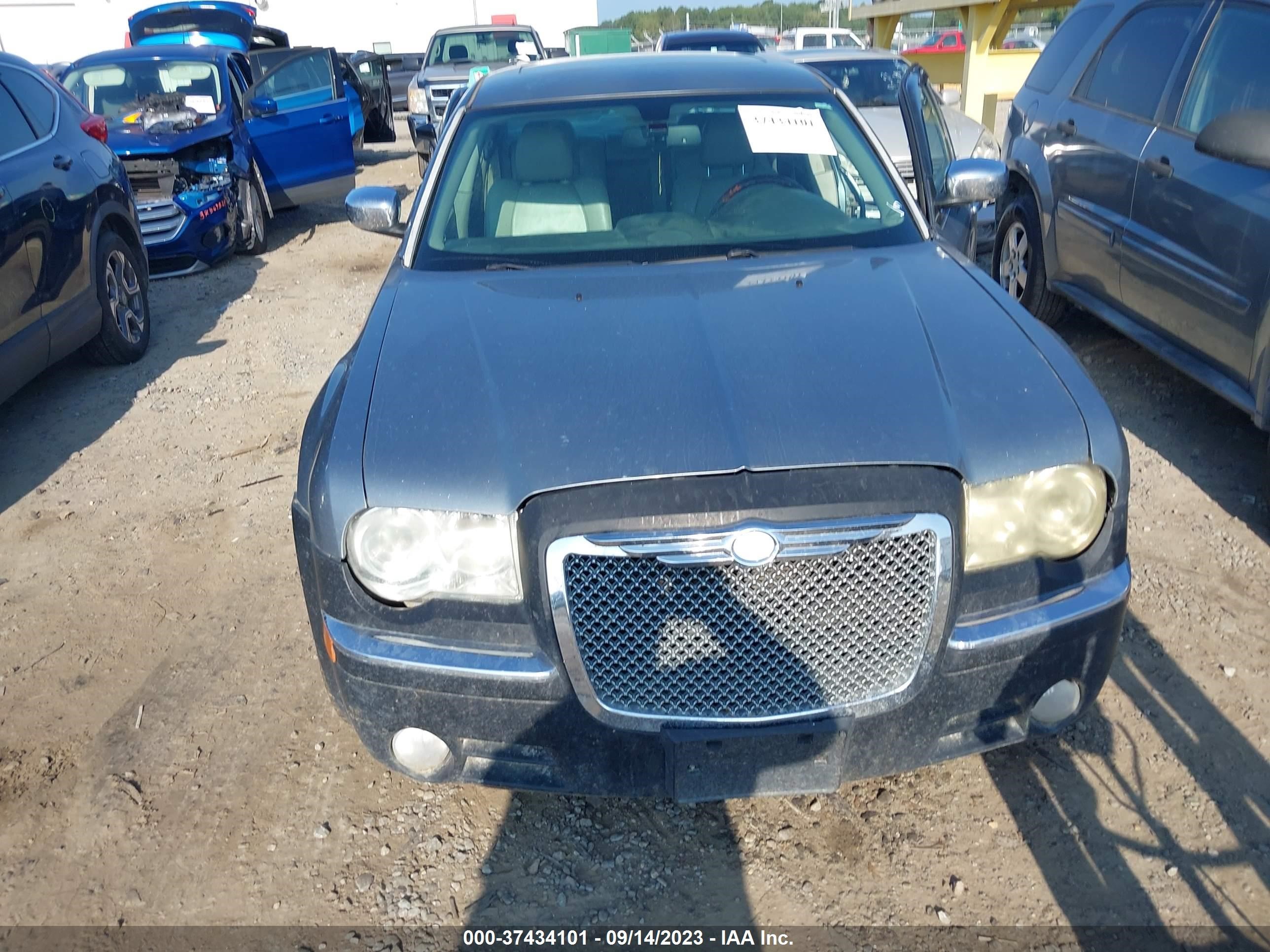 Photo 5 VIN: 2C3KA63H36H535911 - CHRYSLER 300 