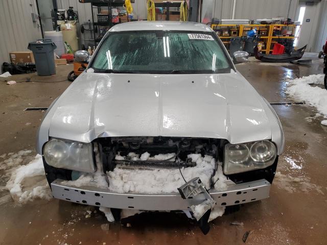 Photo 4 VIN: 2C3KA63H48H133057 - CHRYSLER 300C 