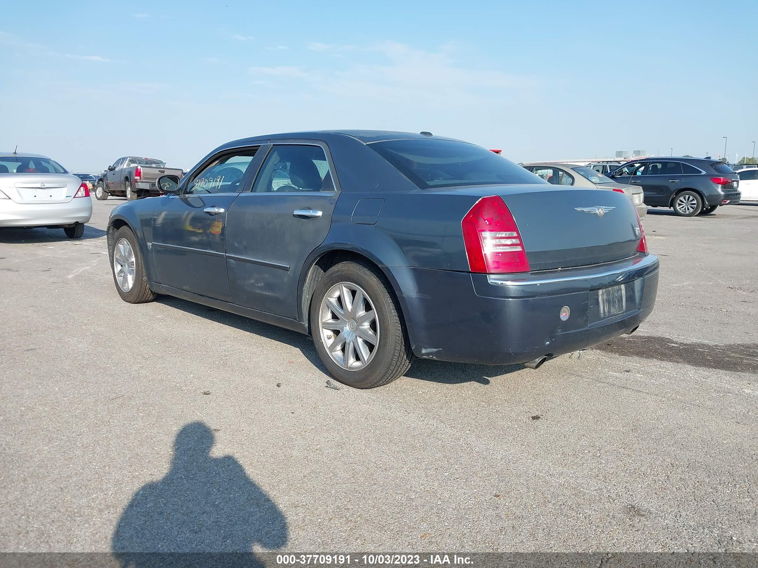 Photo 2 VIN: 2C3KA63H57H858634 - CHRYSLER 300 