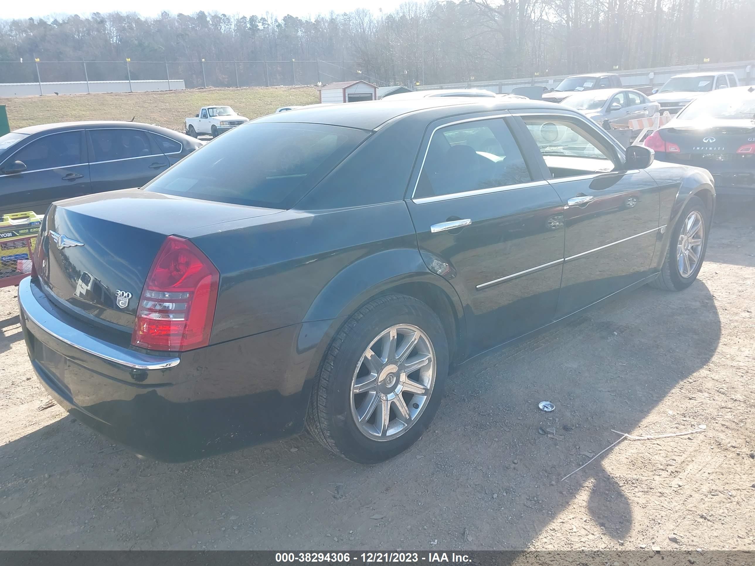 Photo 3 VIN: 2C3KA63H66H158300 - CHRYSLER 300 